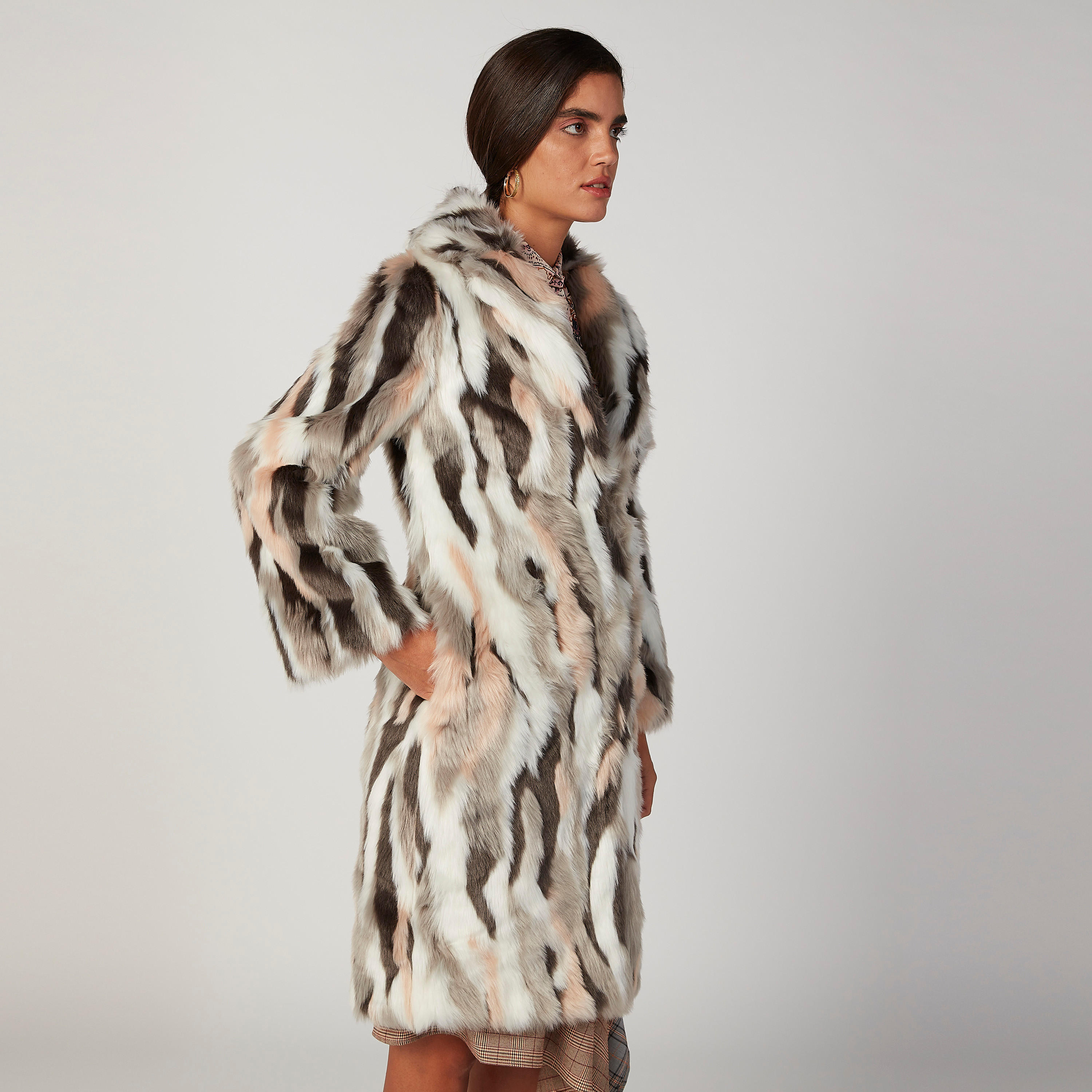 معطف طويل بارز الملمس بأكمام طويلة-women-clothing-coatsandjackets-coats-image-1
