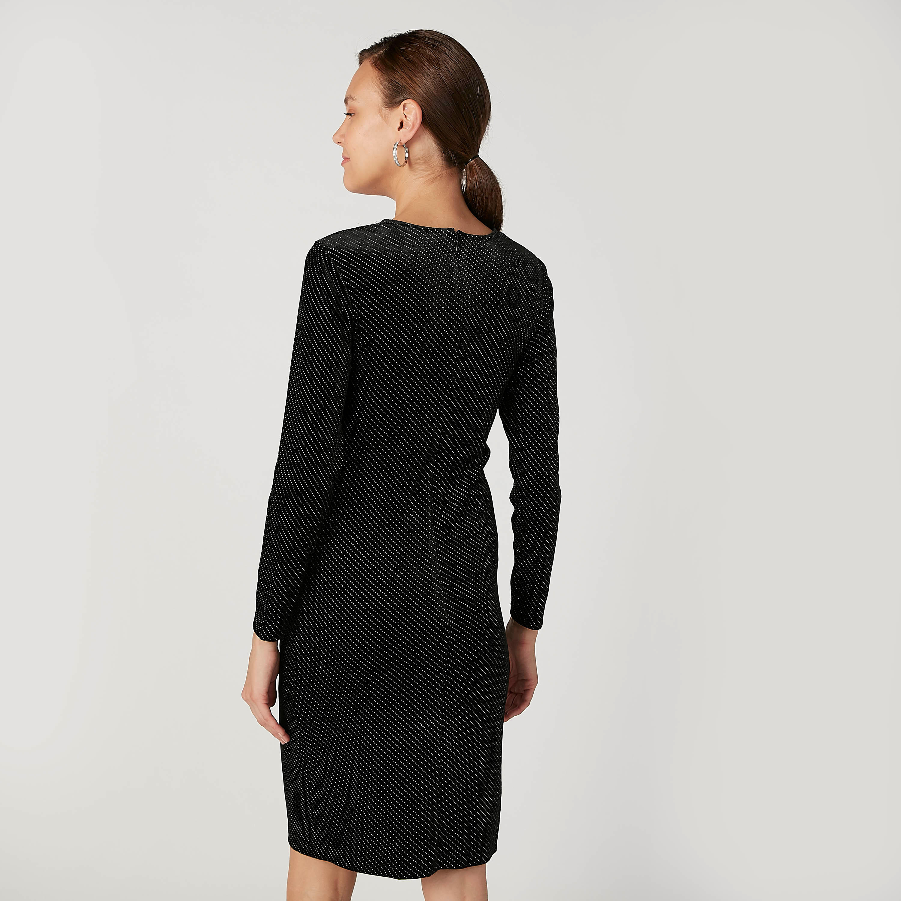 فستان مستدام بارز الملمس قصير دون أكمام بقصّة ضيّقة وسحّاب إغلاق -women-clothing-dresses-image-4
