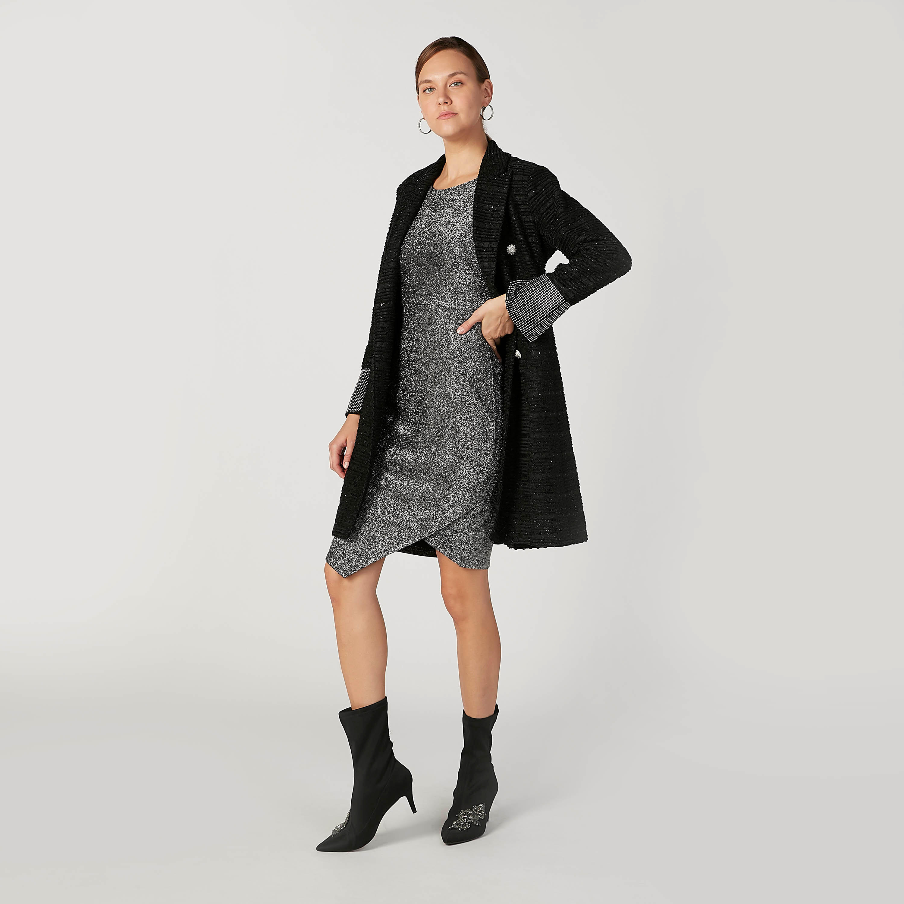 فستان مستدام بارز الملمس قصير دون أكمام بقصّة ضيّقة وسحّاب إغلاق -women-clothing-dresses-image-2