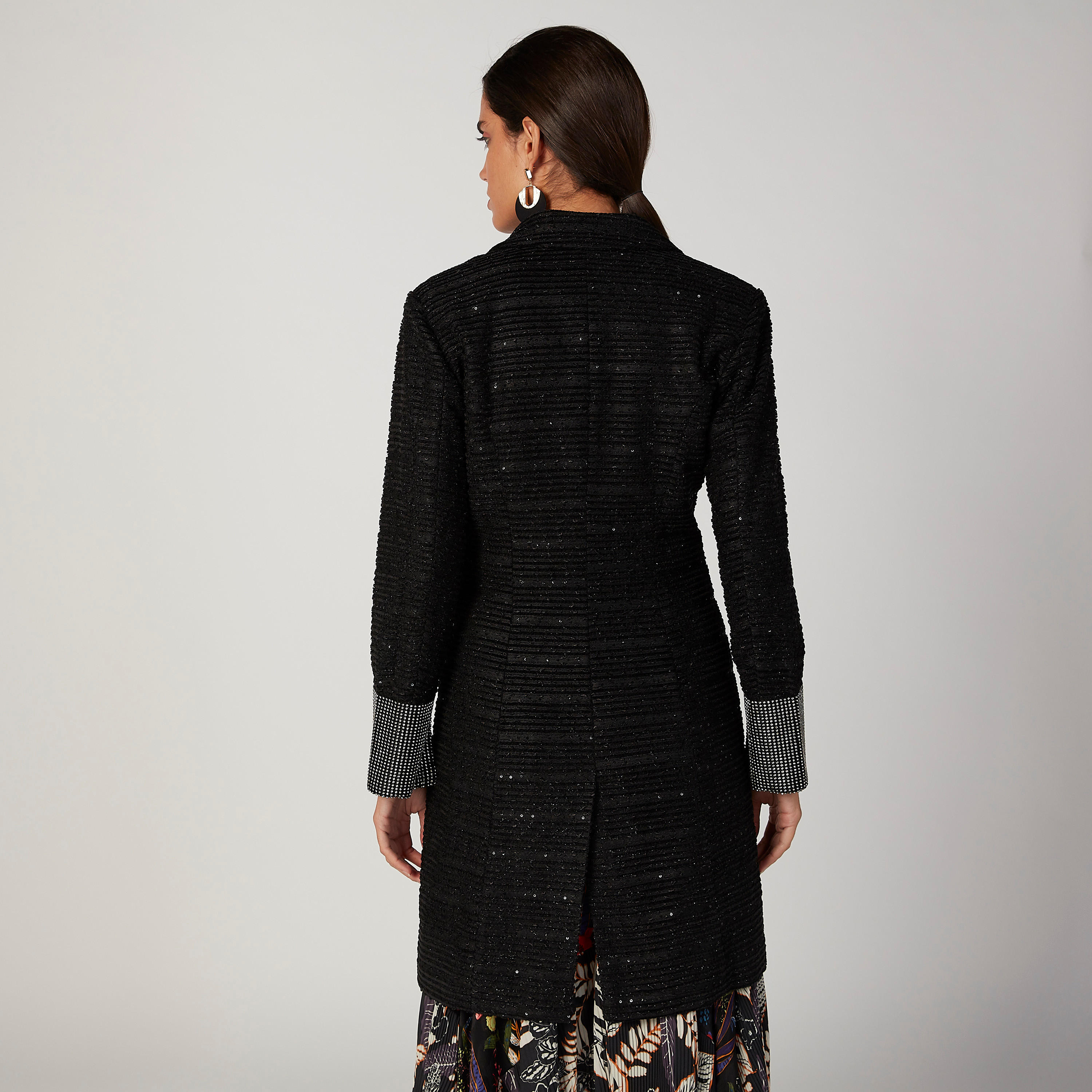 معطف مزين بأكمام طويلة ورقعة-women-clothing-coatsandjackets-coats-image-2
