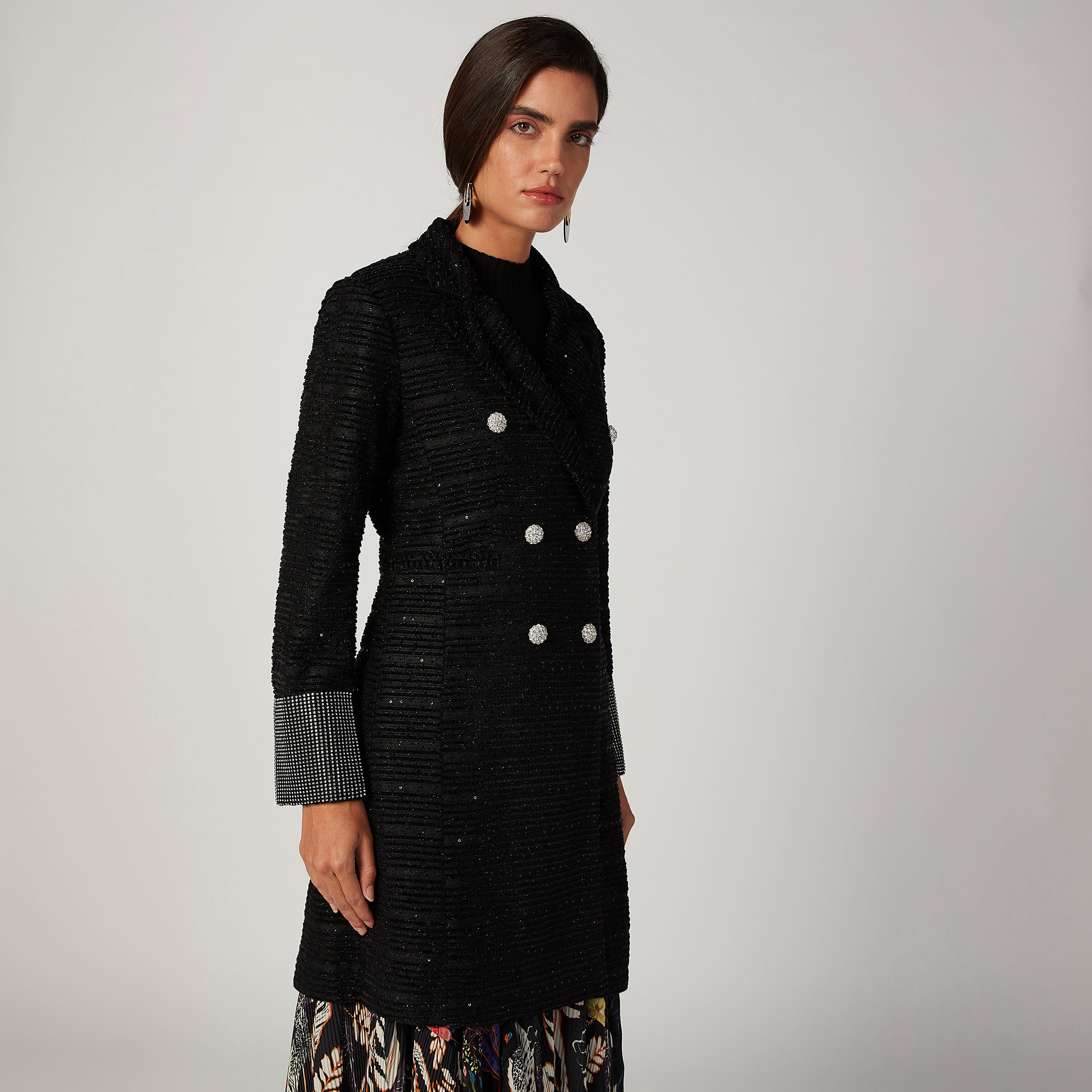 معطف مزين بأكمام طويلة ورقعة-women-clothing-coatsandjackets-coats-image-1