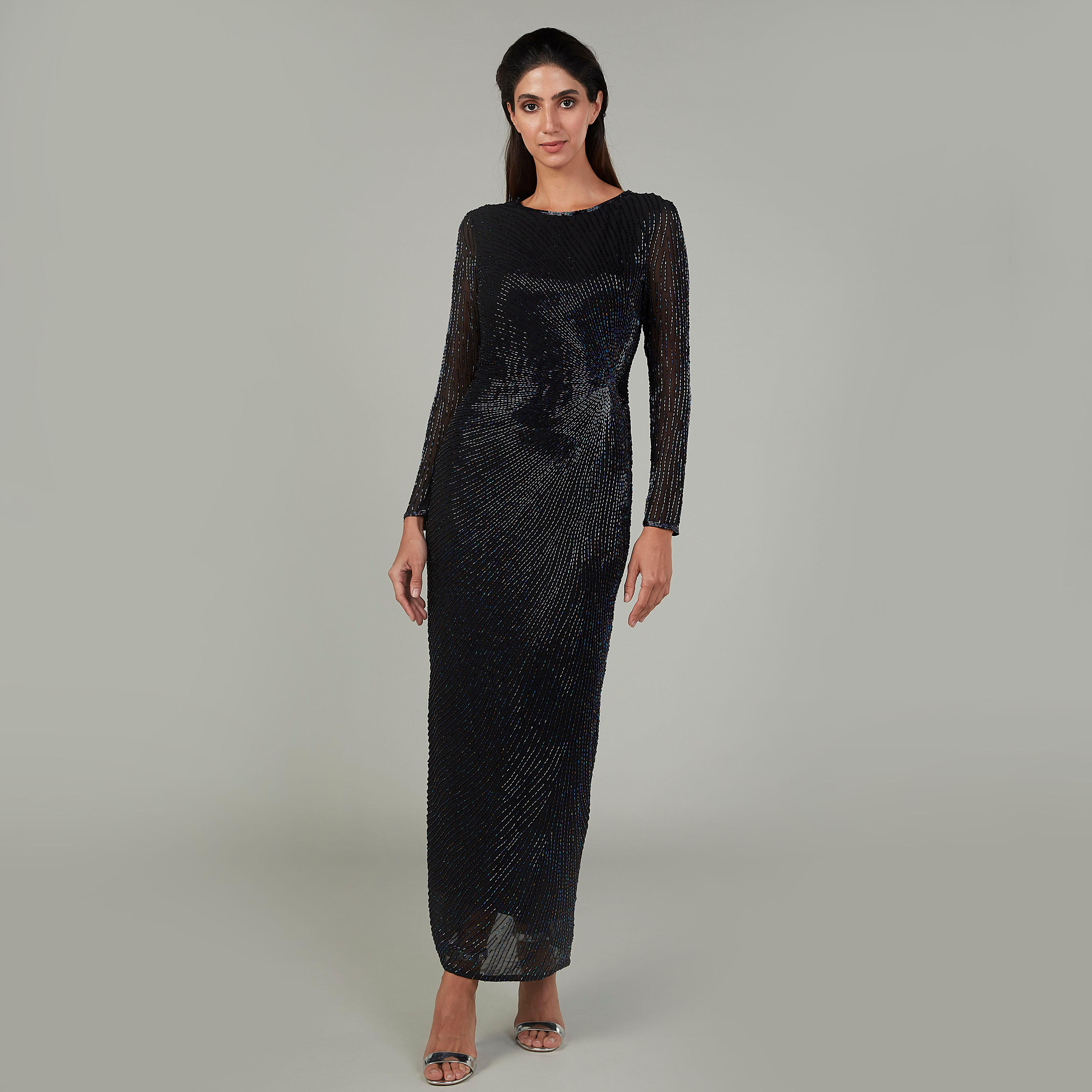 فستان طويل ضيق مزين بأكمام طويلة وشق خلفي-women-clothing-dresses-image-5