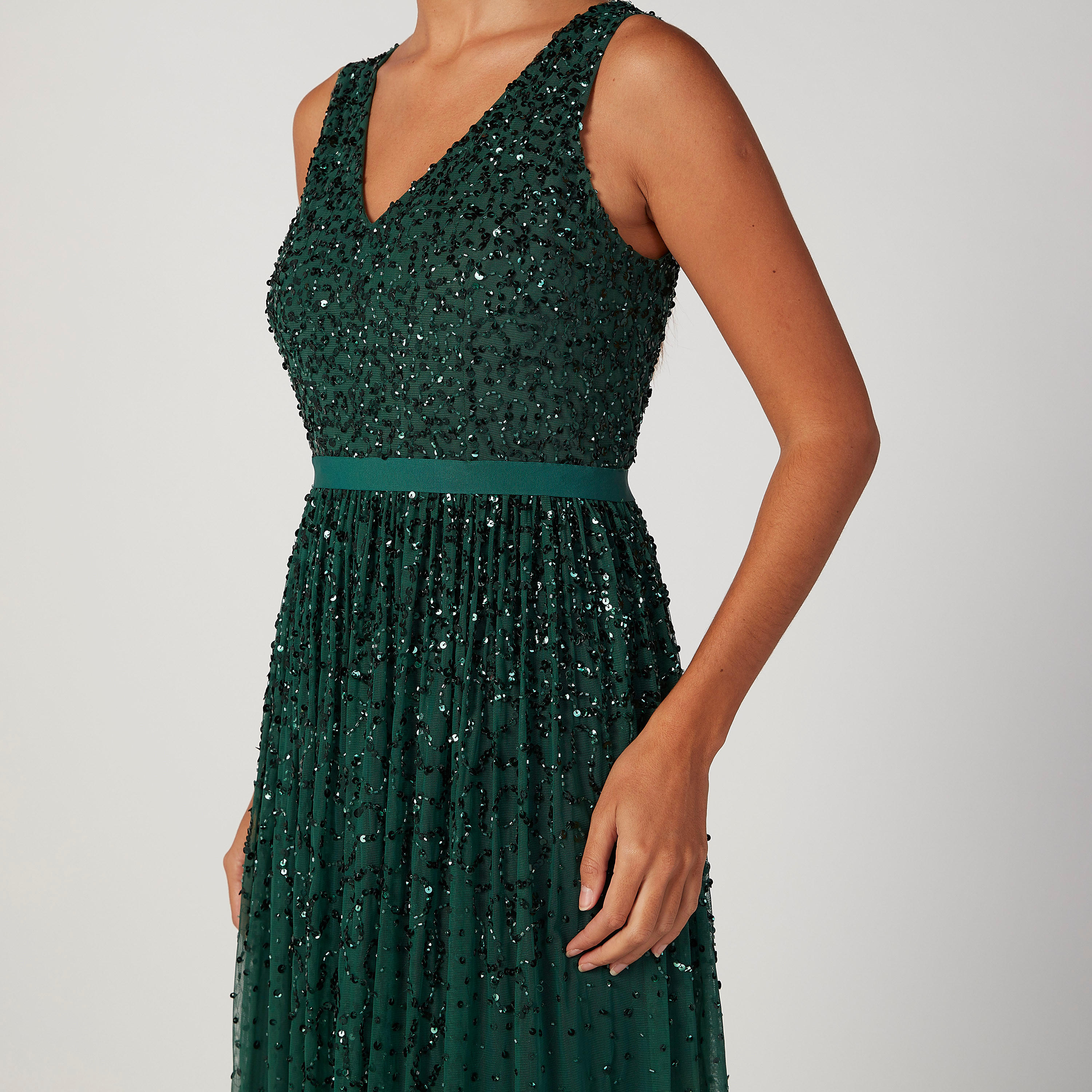 فستان طويل إيه لاين دون أكمام بياقة V وتفاصيل ترتر-women-clothing-dresses-image-3