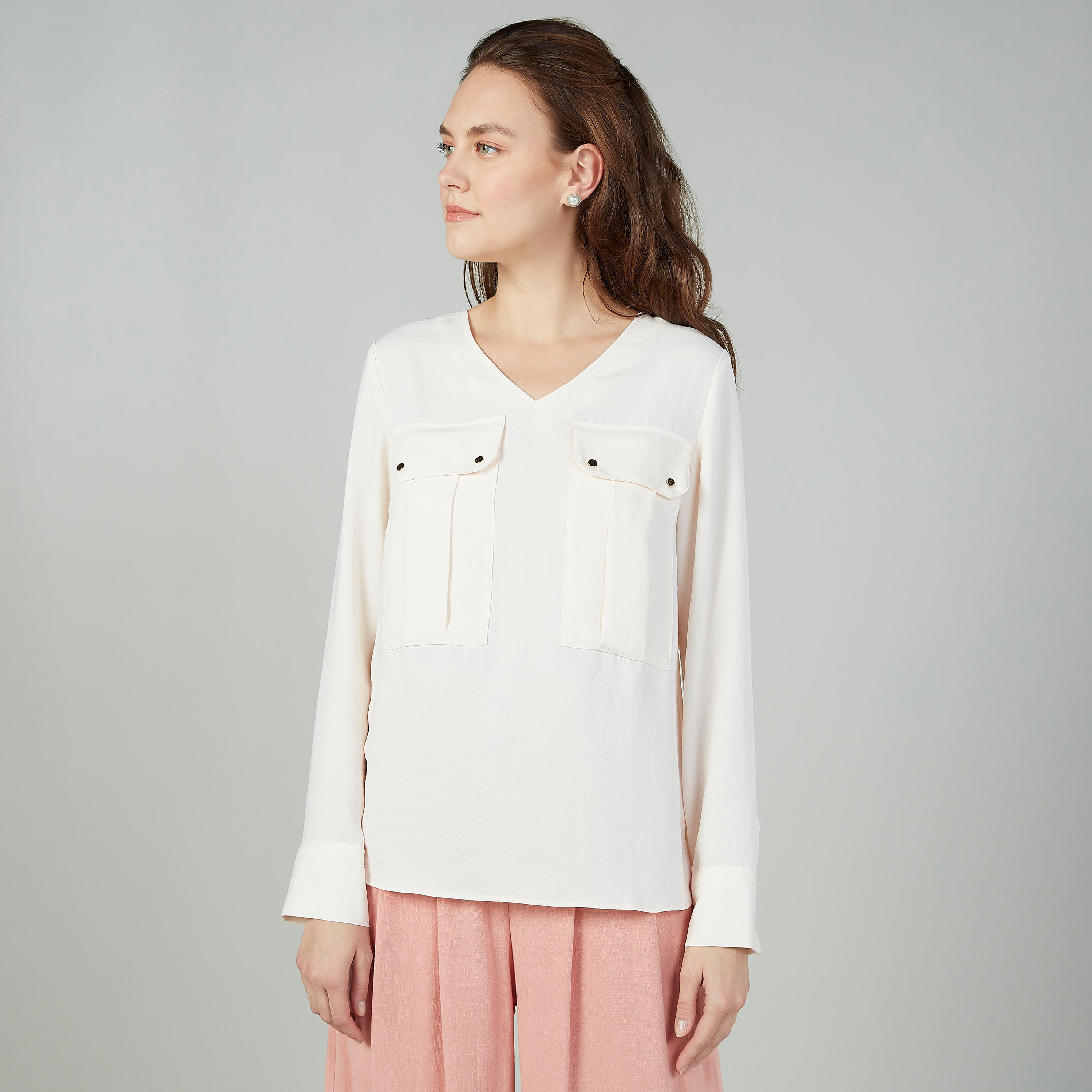 بلوزة سادة بياقة V وأكمام طويلة-women-clothing-shirtsandblouses-blouses-image-4