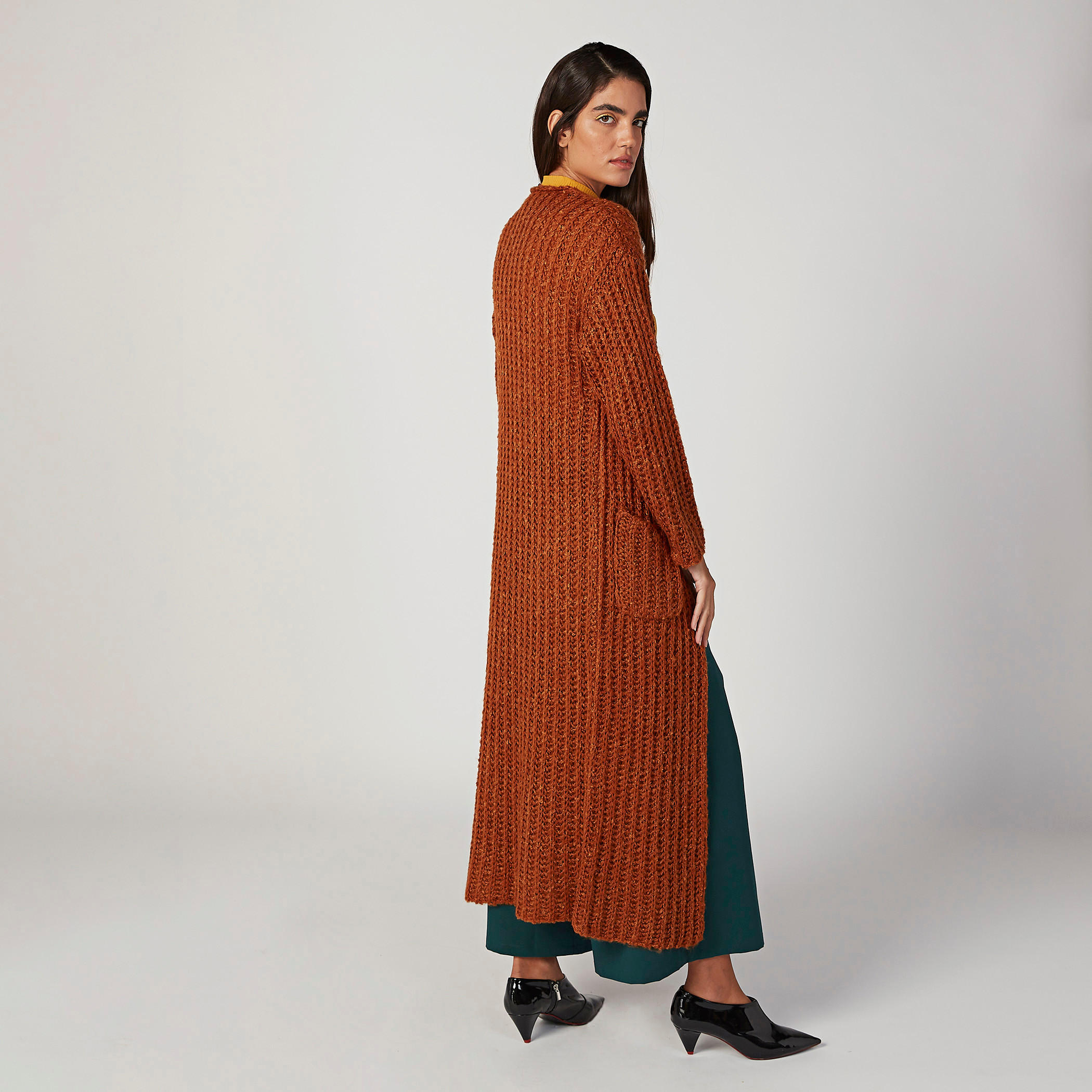 كارديجان طويل بارز الملمس بأكمام طويلة وجيوب-women-winterwear-cardigansandjumpers-cardigans-image-3