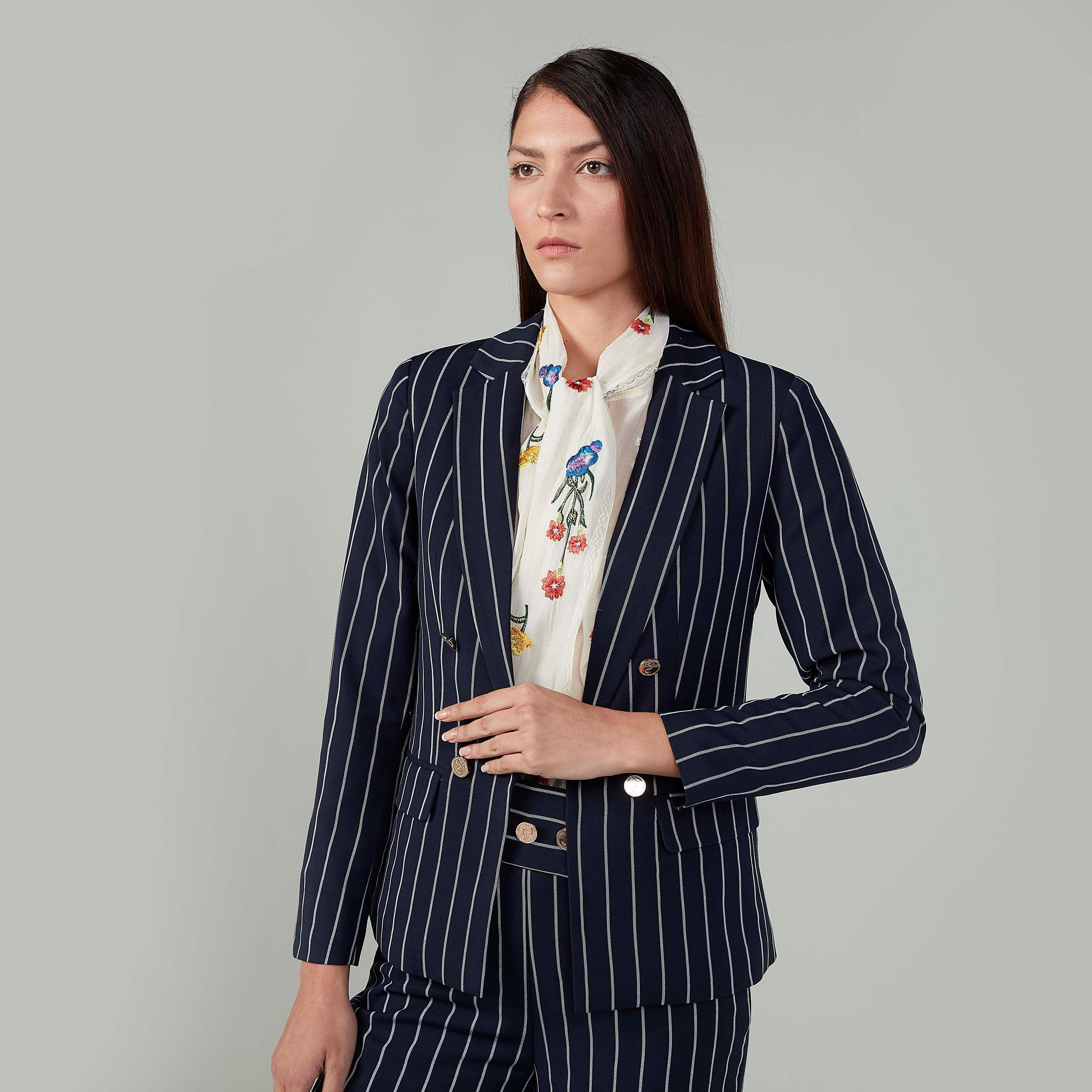 جاكيت سليم مقلم بياقة مطوية وأكمام طويلة-women-clothing-coatsandjackets-blazers-image-1