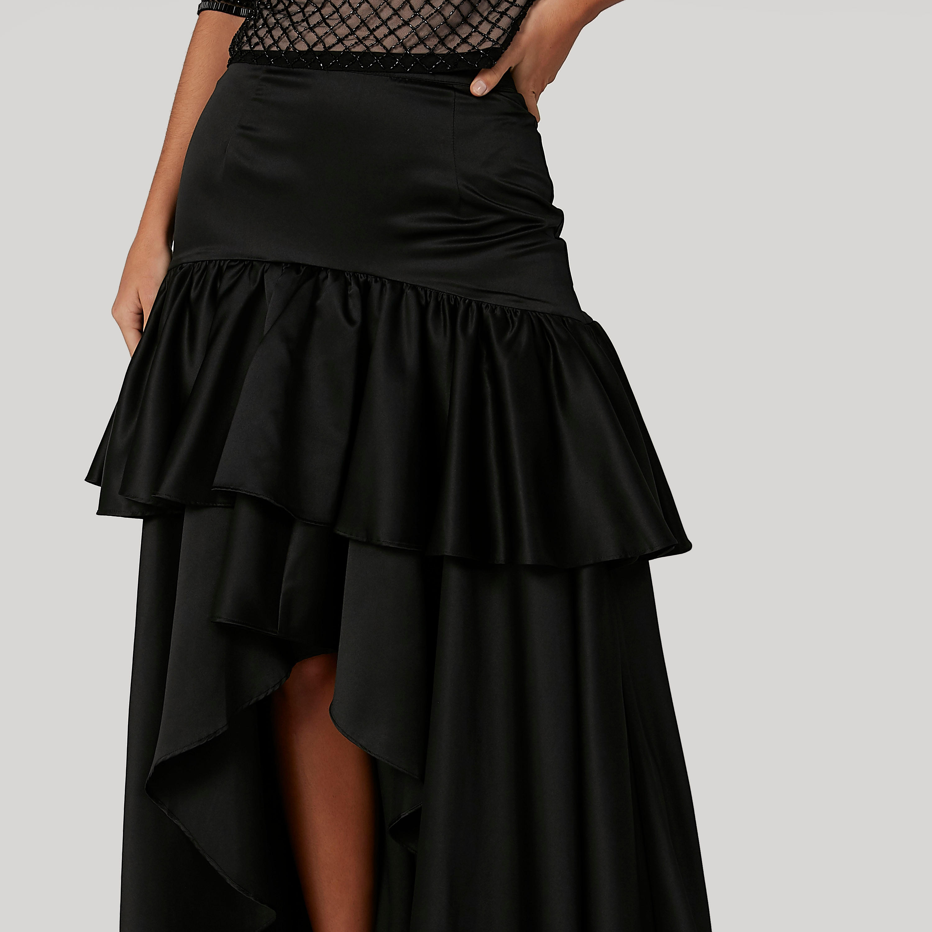 تنورة ماكسي سادة بخصر مطّاطي وحوّاف غير مستوية-women-clothing-bottoms-skirts-image-1