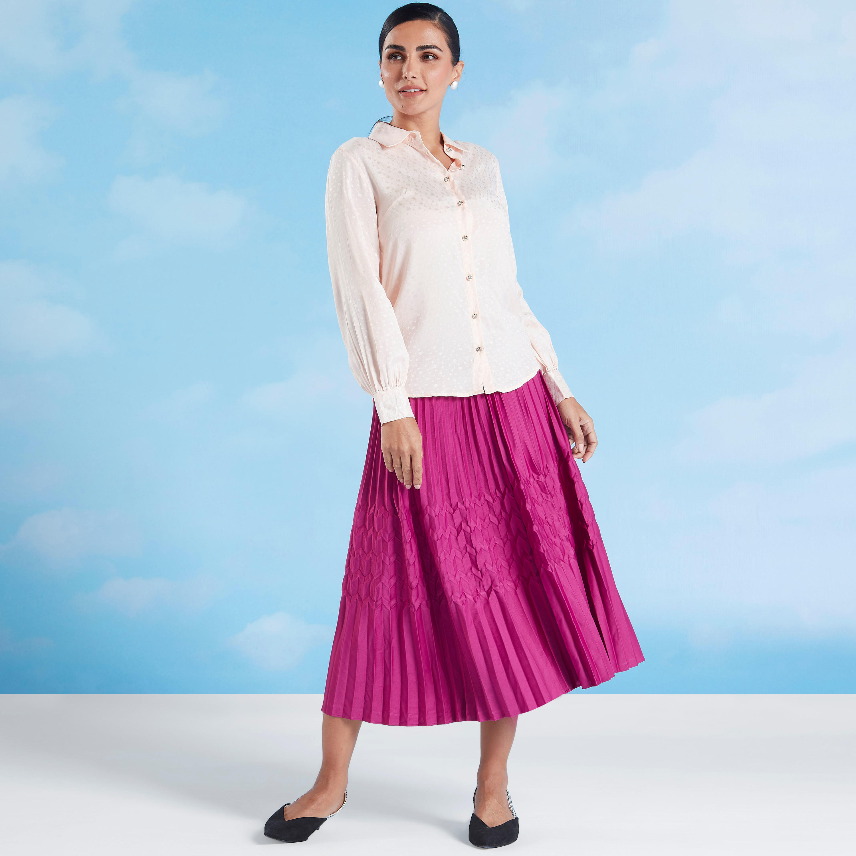 تنورة ميدي إيه لاين بارزة الملمس بخصر مطّاطي وكسرات-women-clothing-bottoms-skirts-image-2