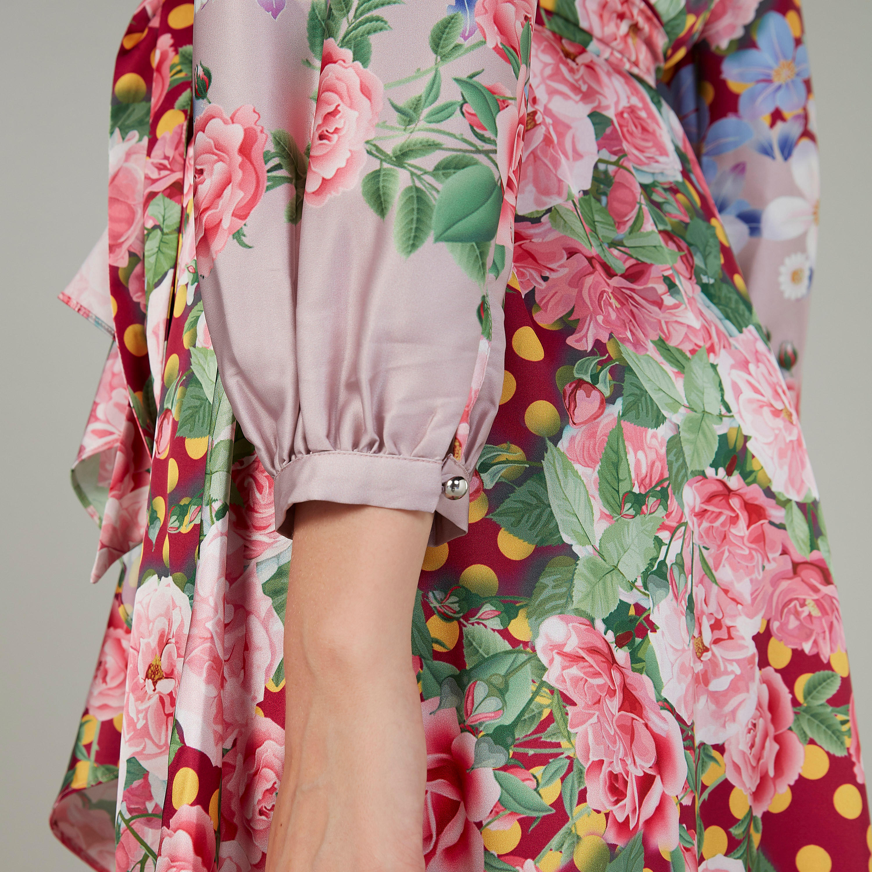 فستان ملفوف متوسط الطول بأكمام بيشوب وطبعات زهرية-women-clothing-dresses-image-3