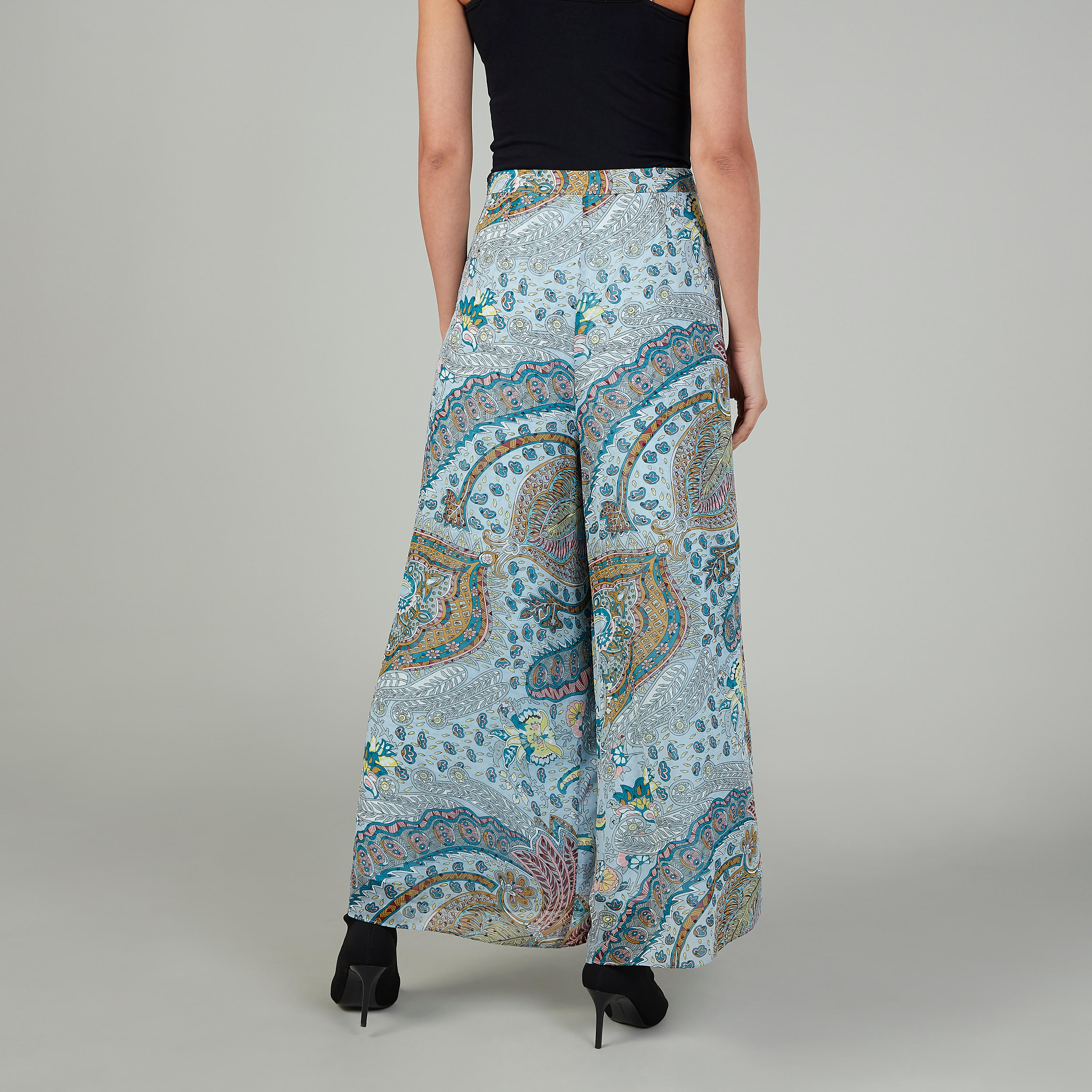 بنطلون بالازو سليم بخصر متوسط الارتفاع وطبعات بيزلي-women-clothing-bottoms-trousers-image-1