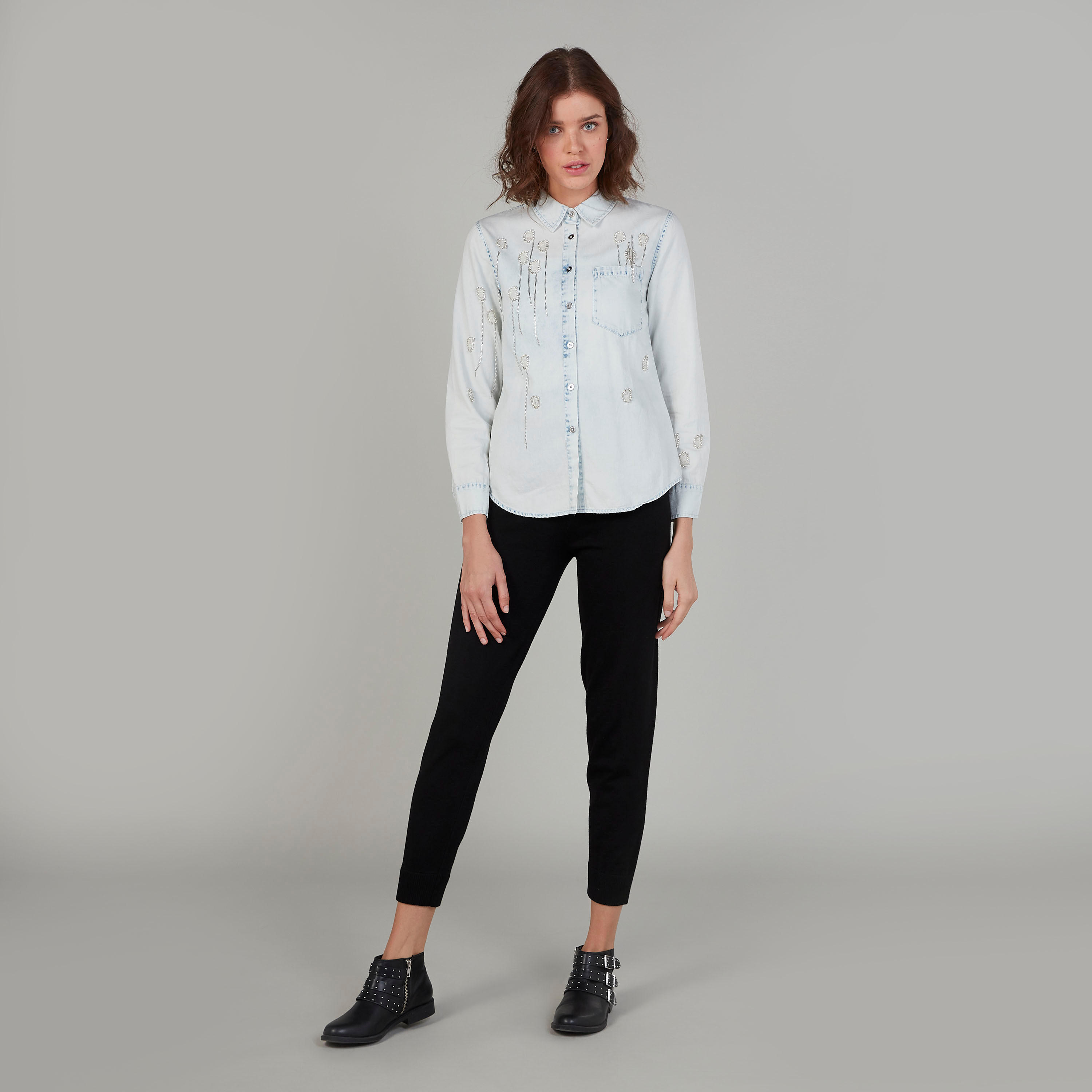 قميص دينم مزيّن بأكمام طويلة وجيب على الصدر-women-clothing-shirtsandblouses-shirts-image-2