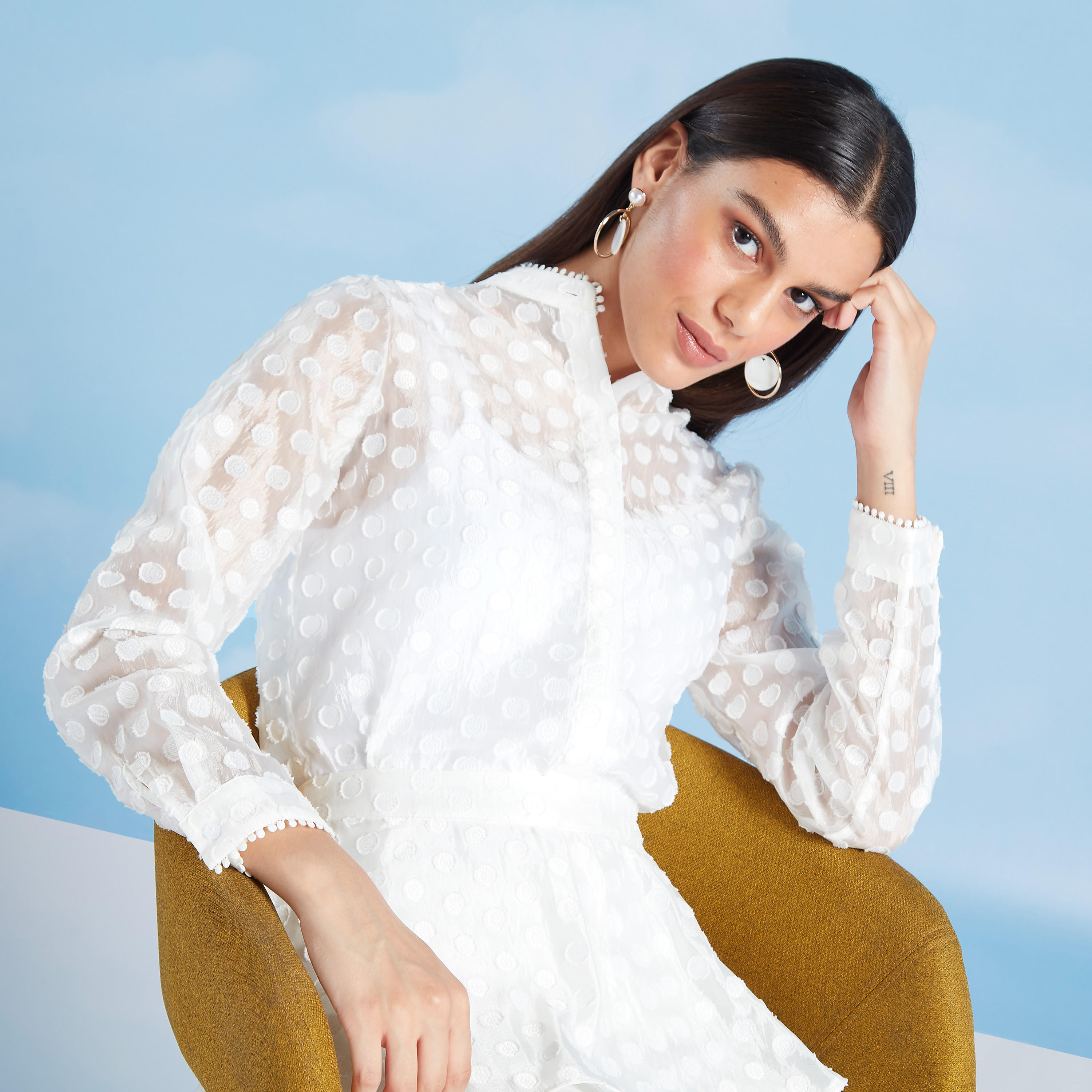 بلوزة بارزة الملمس بياقة ماندارين وأكمام طويلة-women-clothing-shirtsandblouses-blouses-image-1