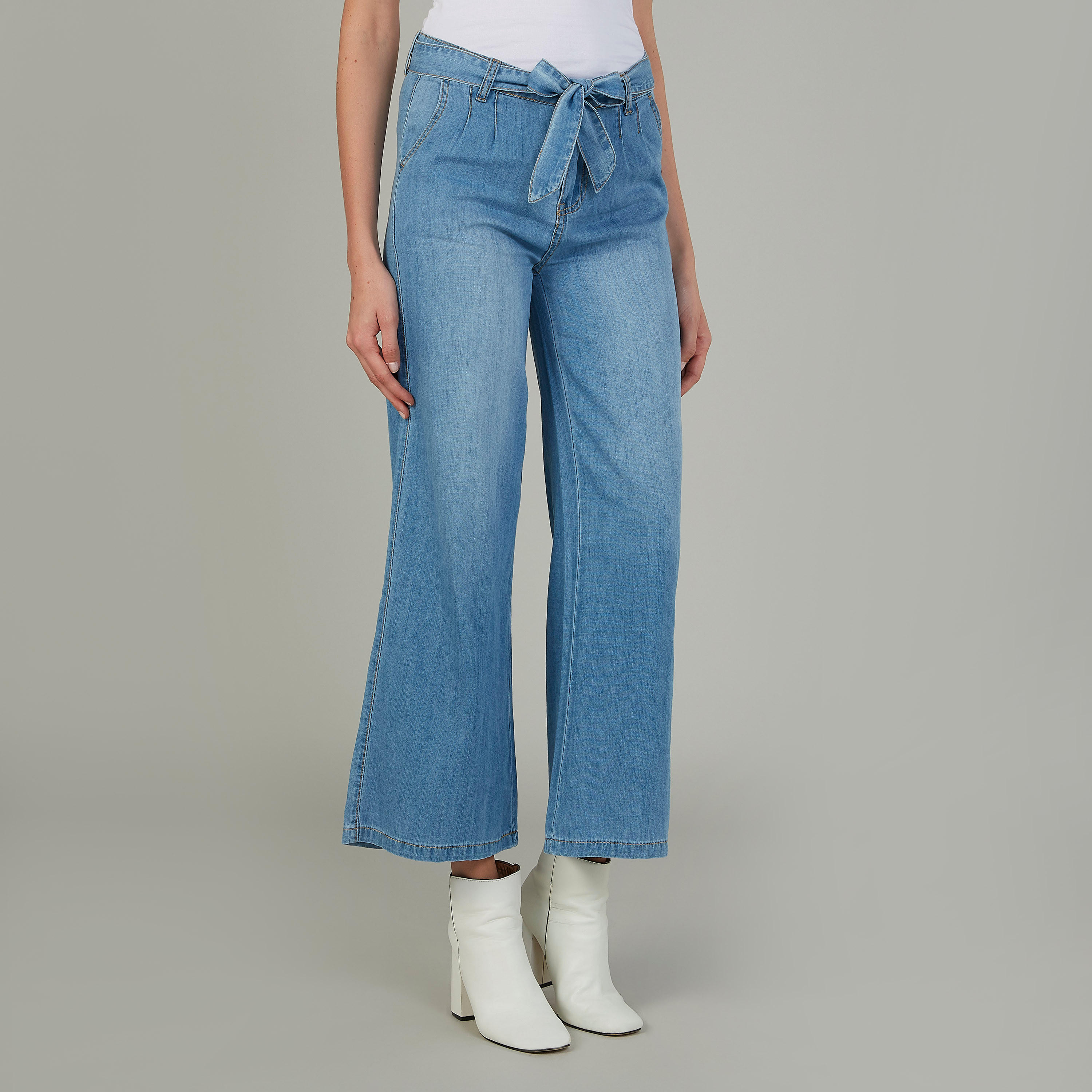 بنطلون دنيم بالازو بارز الملمس متوسط الارتفاع بقصة سليم مع أربطة-women-clothing-bottoms-trousers-image-1