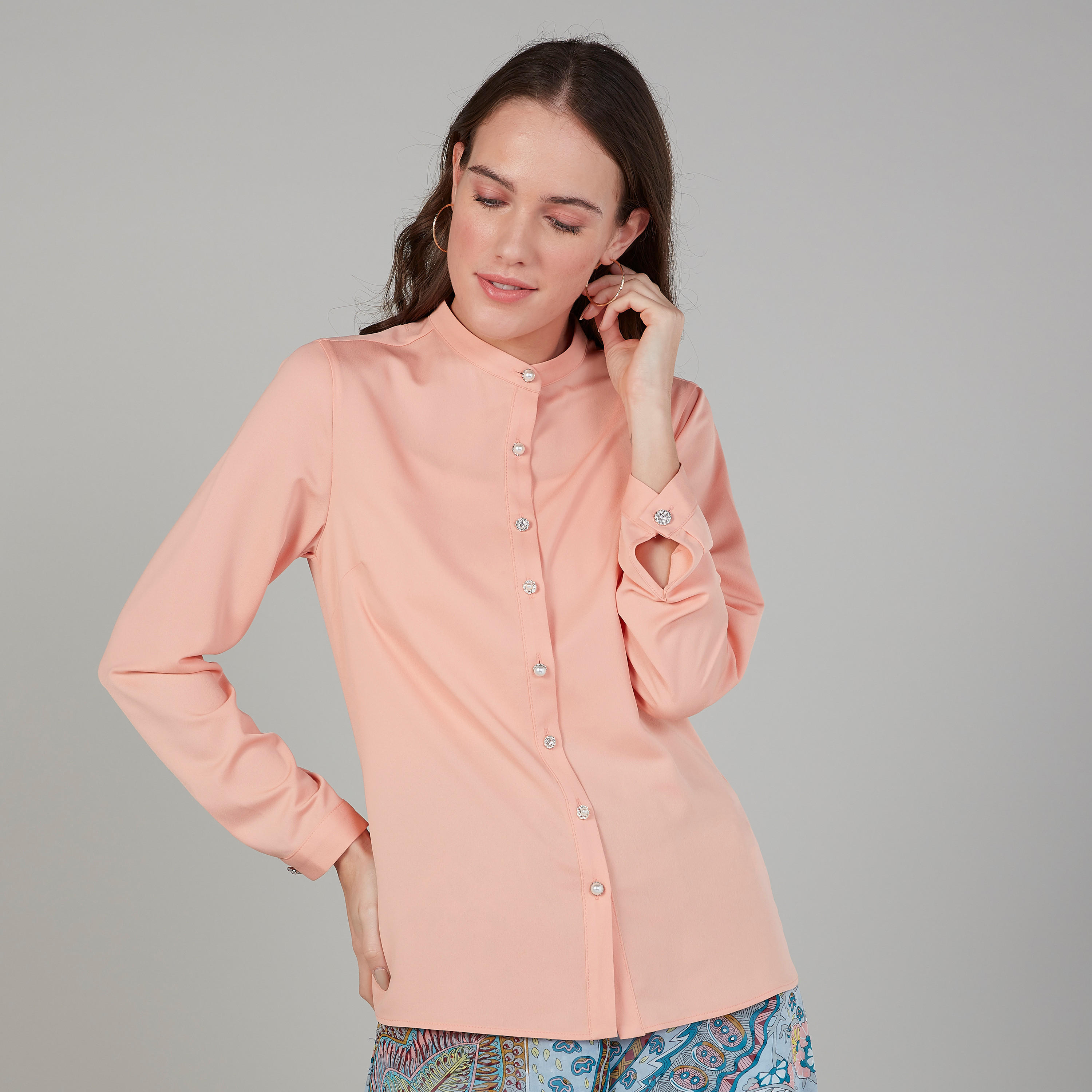 بلوزة سادة بياقة ماندارين وأكمام طويلة-women-clothing-shirtsandblouses-blouses-image-1