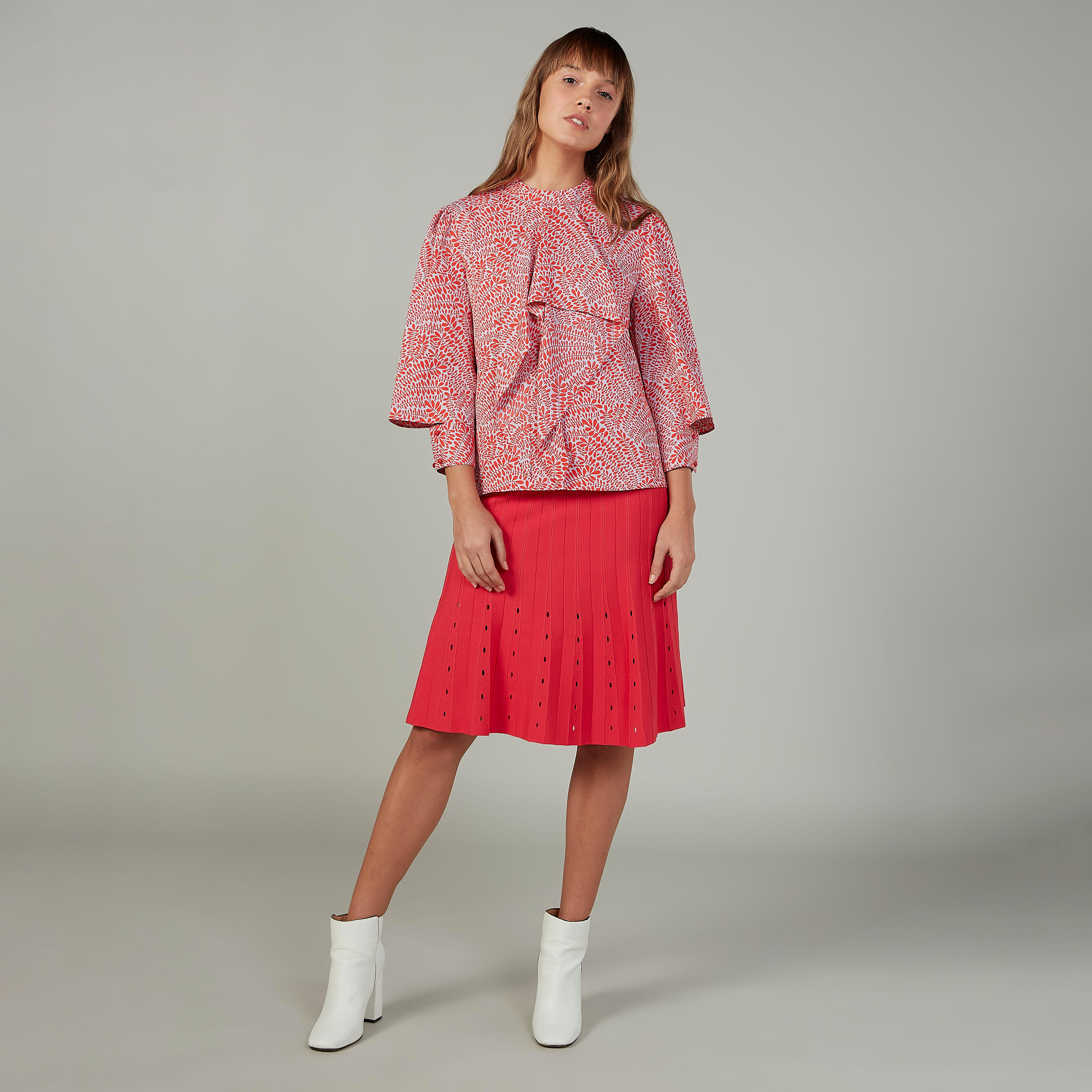 بلوزة بياقة عالية وياقة برباط وطبعات-women-clothing-shirtsandblouses-blouses-image-2