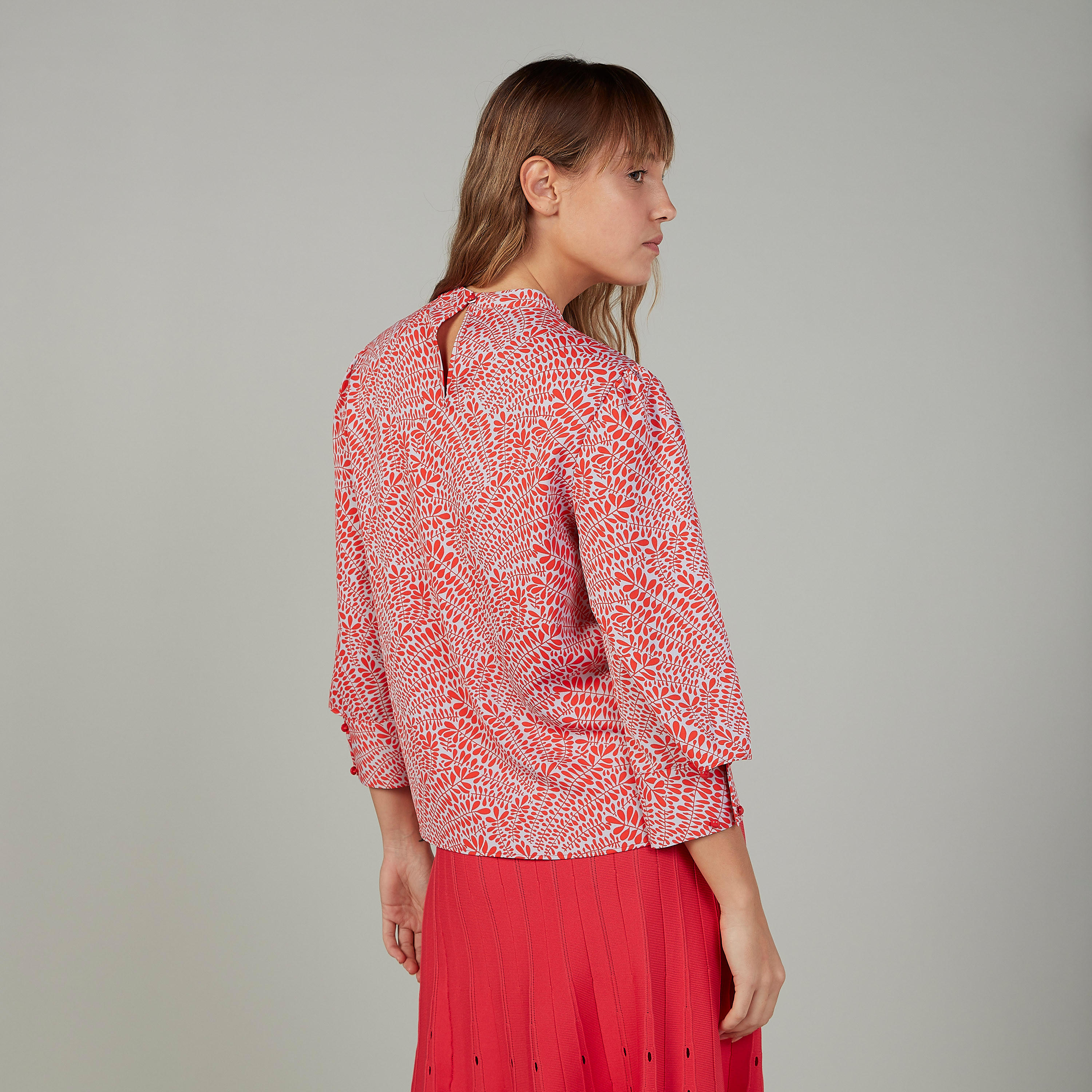 بلوزة بياقة عالية وياقة برباط وطبعات-women-clothing-shirtsandblouses-blouses-image-4