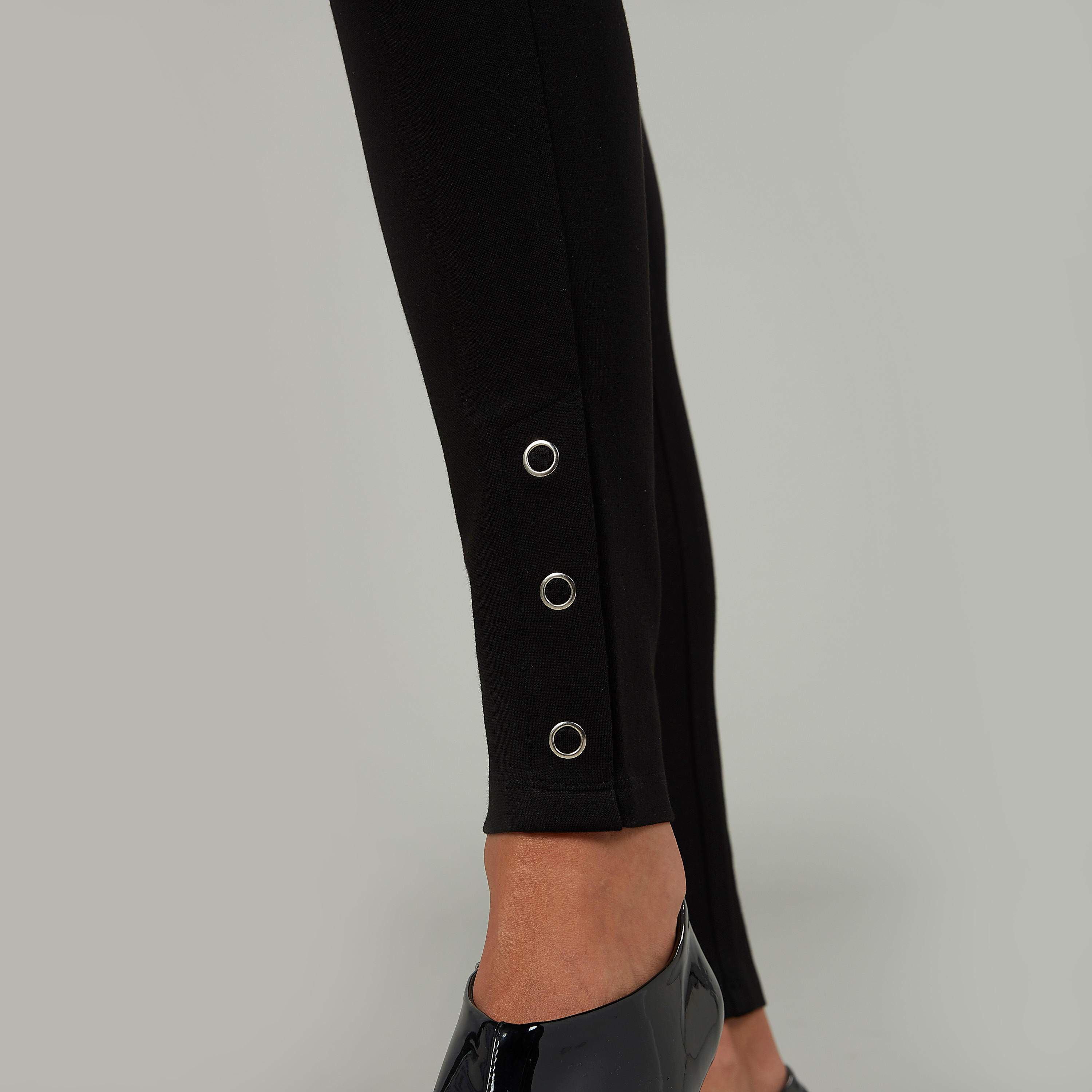 بنطلون ليقنز بونتي سكيني سادة بخصر مطّاطي متوسط الارتفاع-women-clothing-bottoms-leggings-image-3
