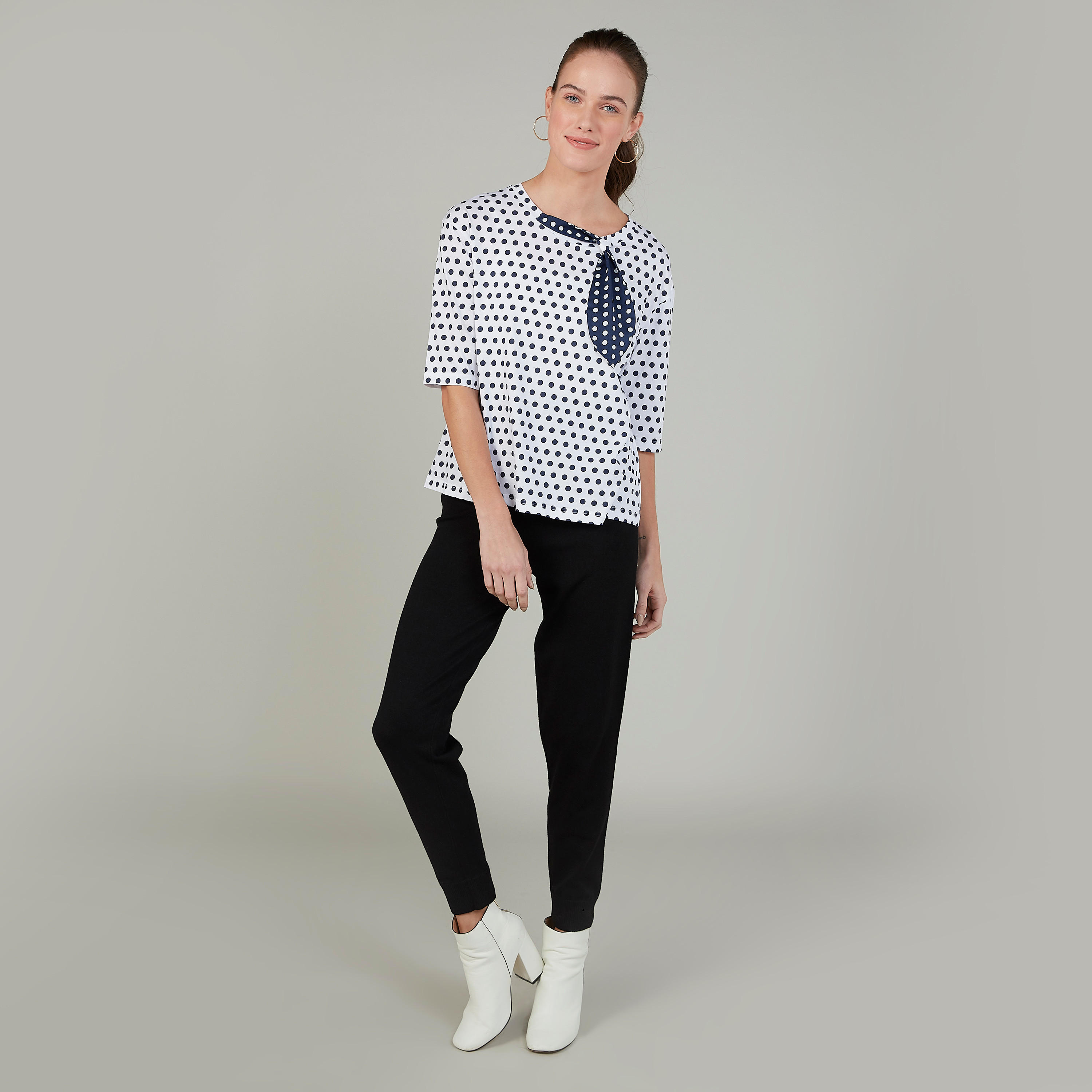 بلوزة بياقة مستديرة وأكمام 3/4 وطبعات منقطّة-women-clothing-shirtsandblouses-blouses-image-2