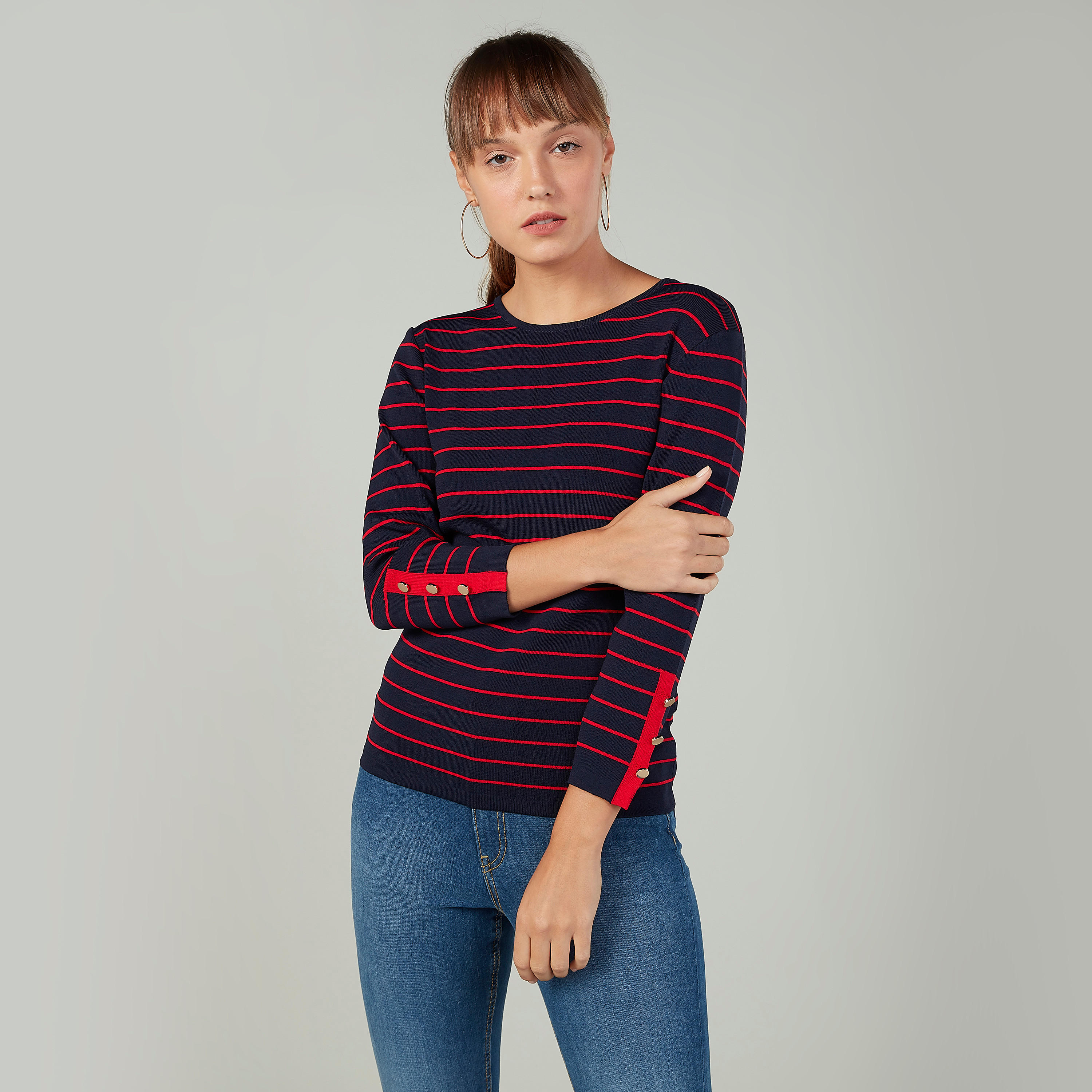 كنزة مخطّطة بياقة عميقة وأكمام طويلة-women-clothing-cardigansandjumpers-jumpers-image-1