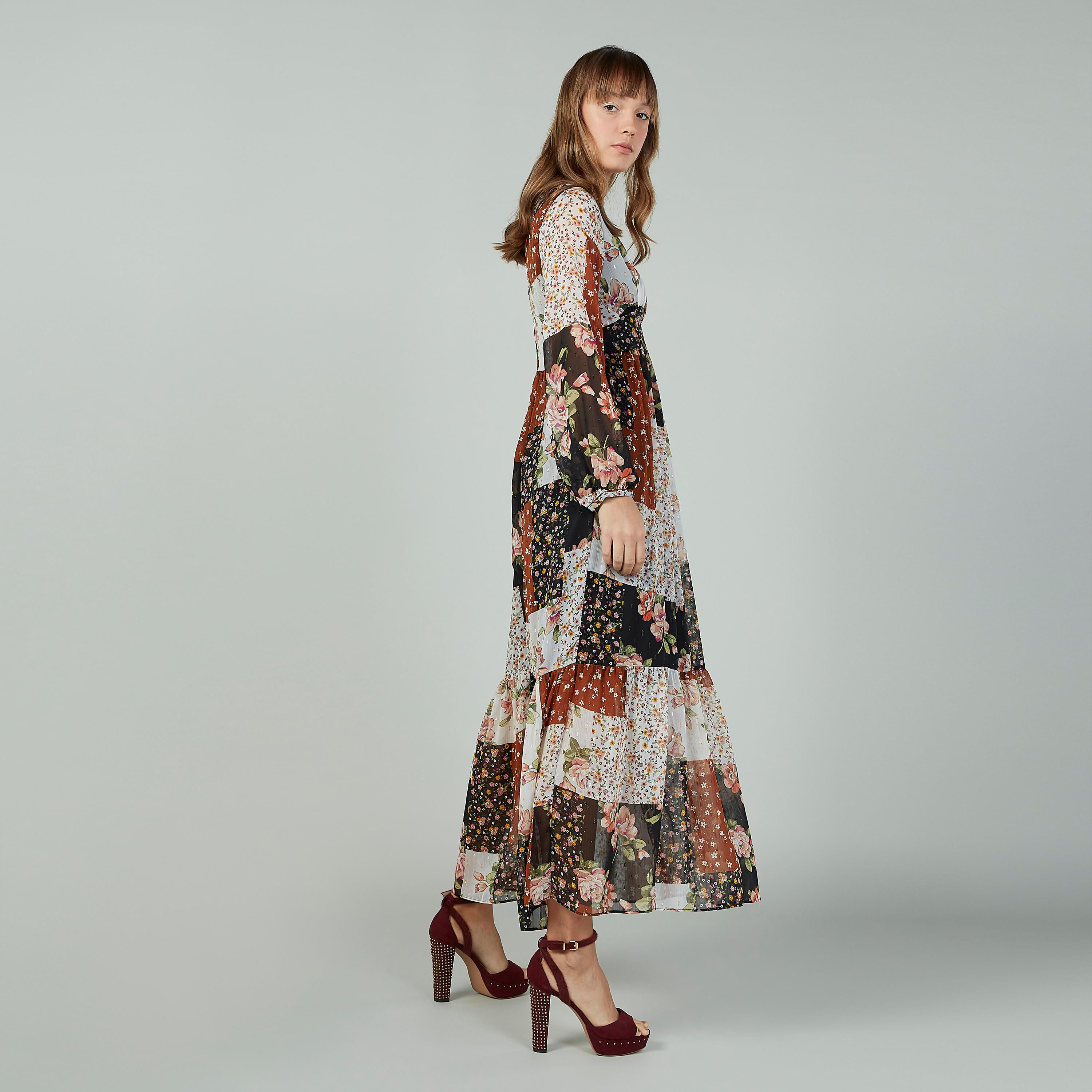 فستان طويل بياقة V وأكمام بيشوب بطبعات زهرية-women-clothing-dresses-image-5
