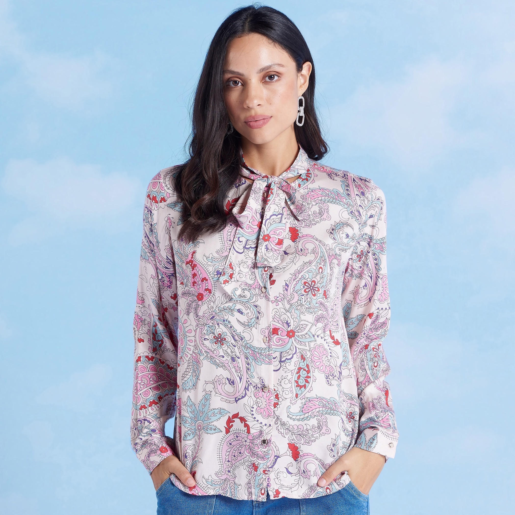 بلوزة بأكمام طويلة وربطة عنق وطبعات-women-clothing-shirtsandblouses-blouses-image-1