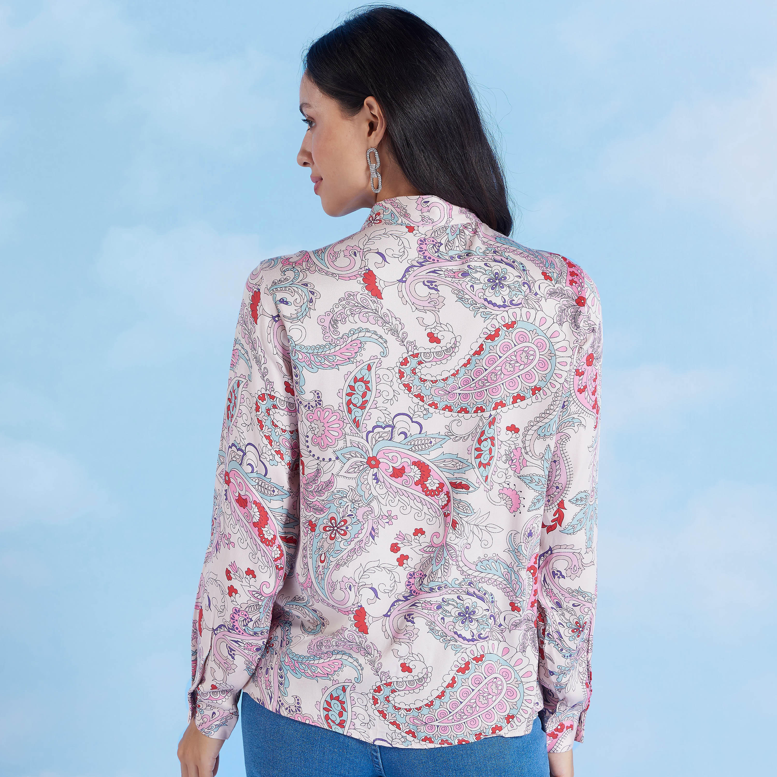 بلوزة بأكمام طويلة وربطة عنق وطبعات-women-clothing-shirtsandblouses-blouses-image-5