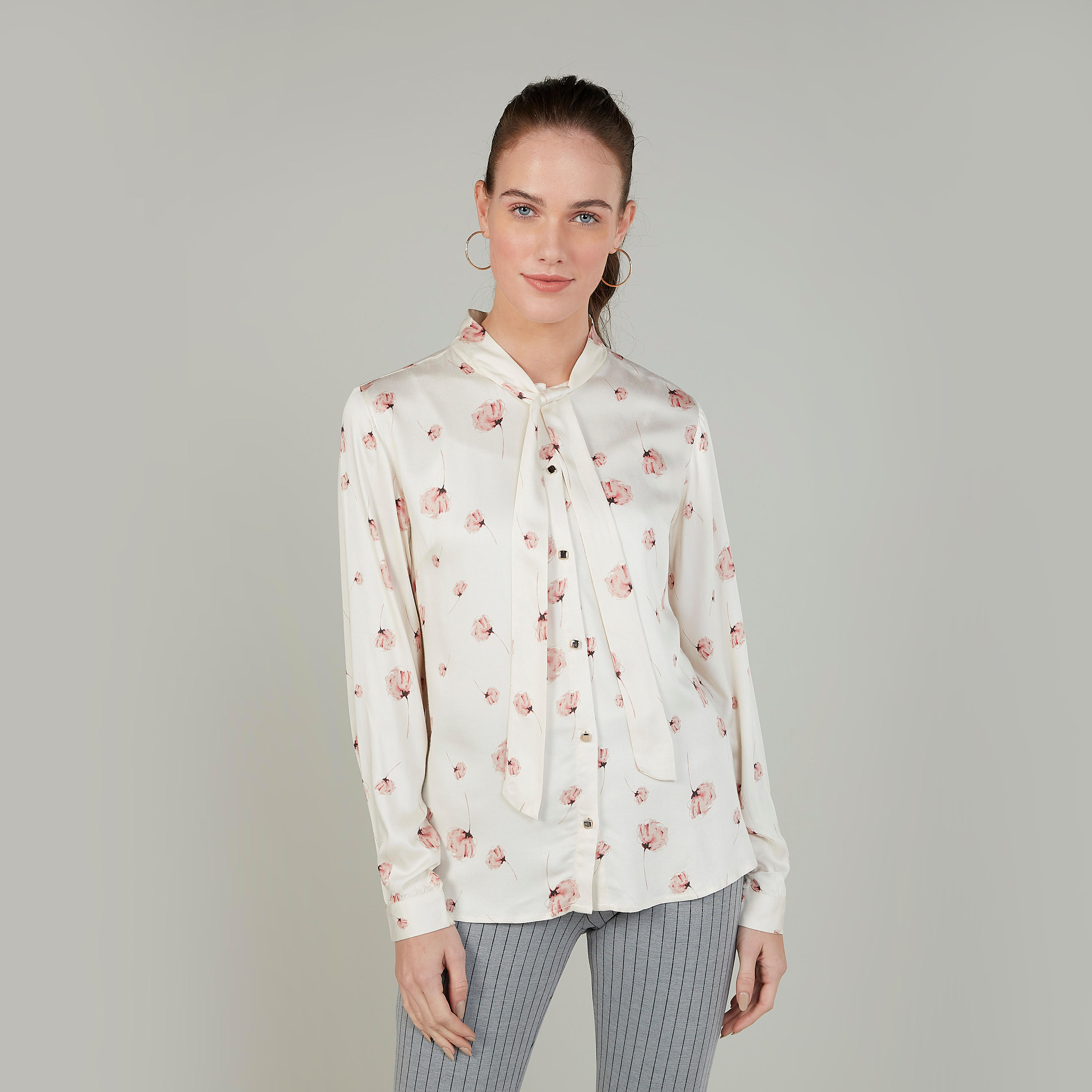 بلوزة بأكمام طويلة وربطة عنق وطبعات-women-clothing-shirtsandblouses-blouses-image-4