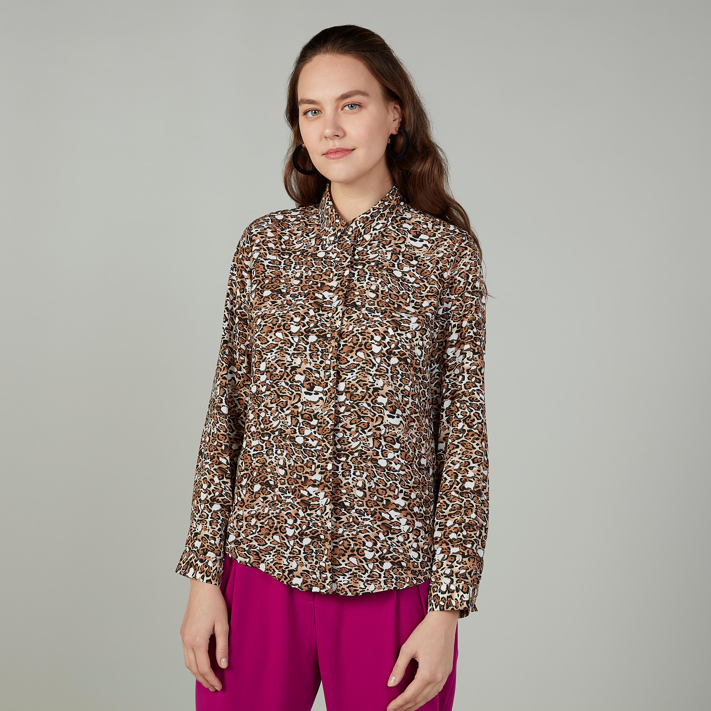 بلوزة بأكمام طويلة وطبعات حيوانات-women-clothing-shirtsandblouses-blouses-image-1