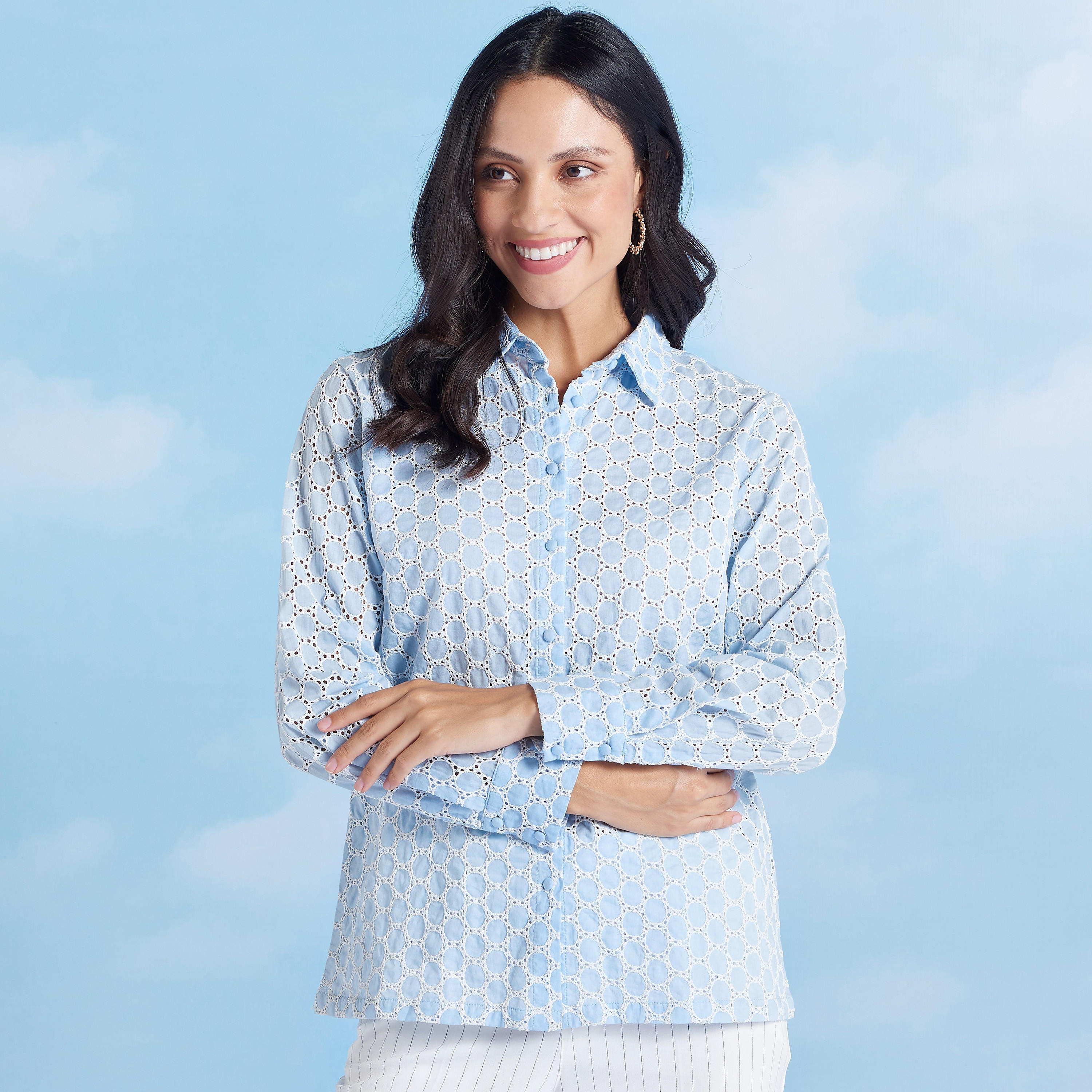 قميص مطرز بأكمام طويلة وياقة عادية-women-clothing-shirtsandblouses-shirts-image-1