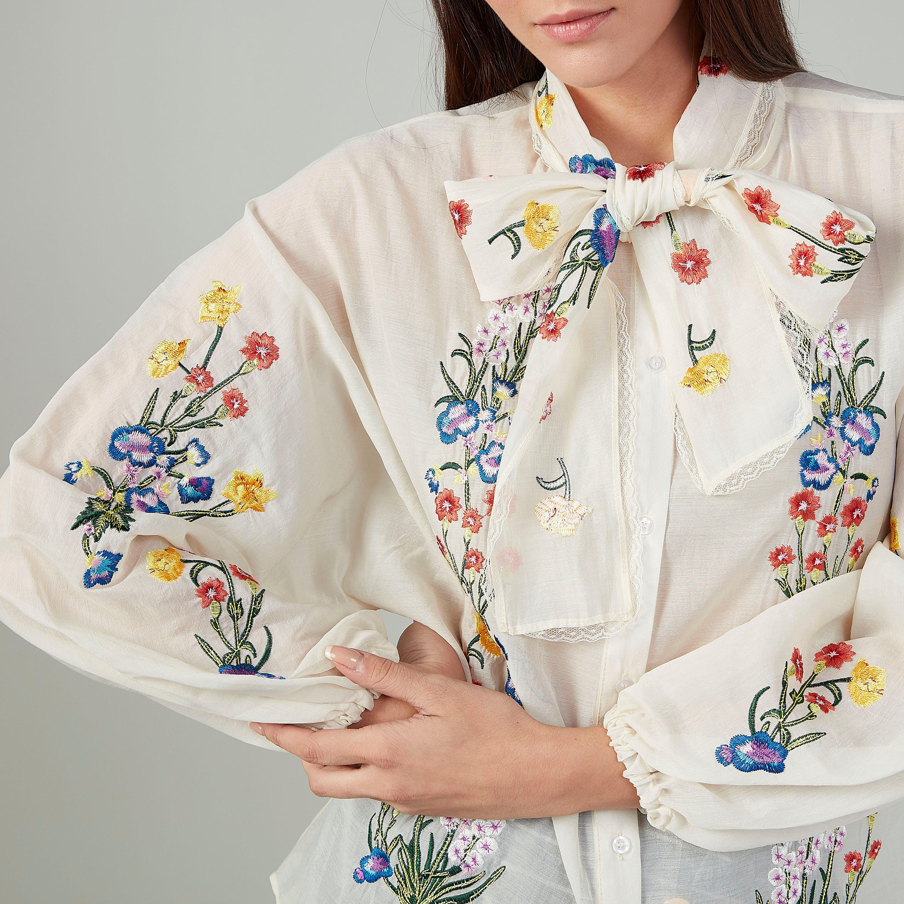 قميص مطرّز بأكمام طويلة وأربطة-women-clothing-shirtsandblouses-shirts-image-3