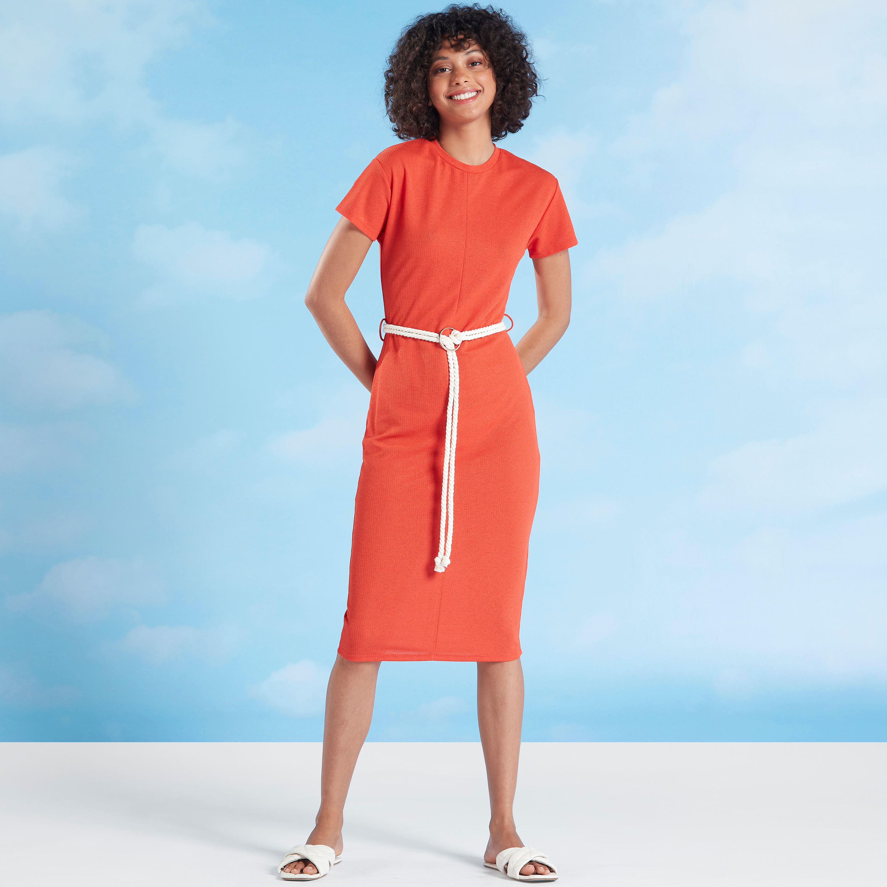 فستان ميدي بارز الملمس بأكمام قصيرة وحزام-women-clothing-dresses-image-1