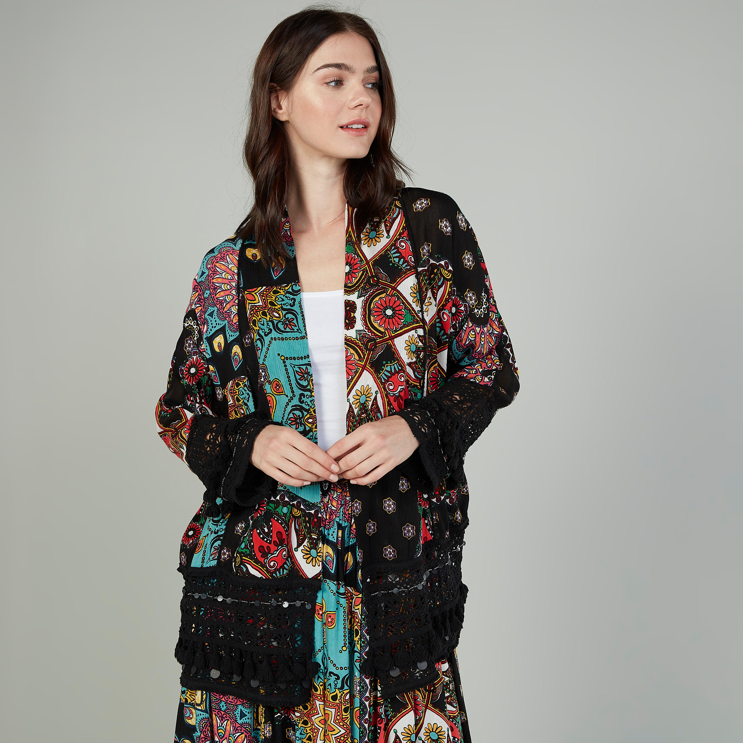 جاكيت بأكمام طويلة وتفاصيل دانتيل بطبعات-women-winterwear-coatsandjackets-jackets-image-1