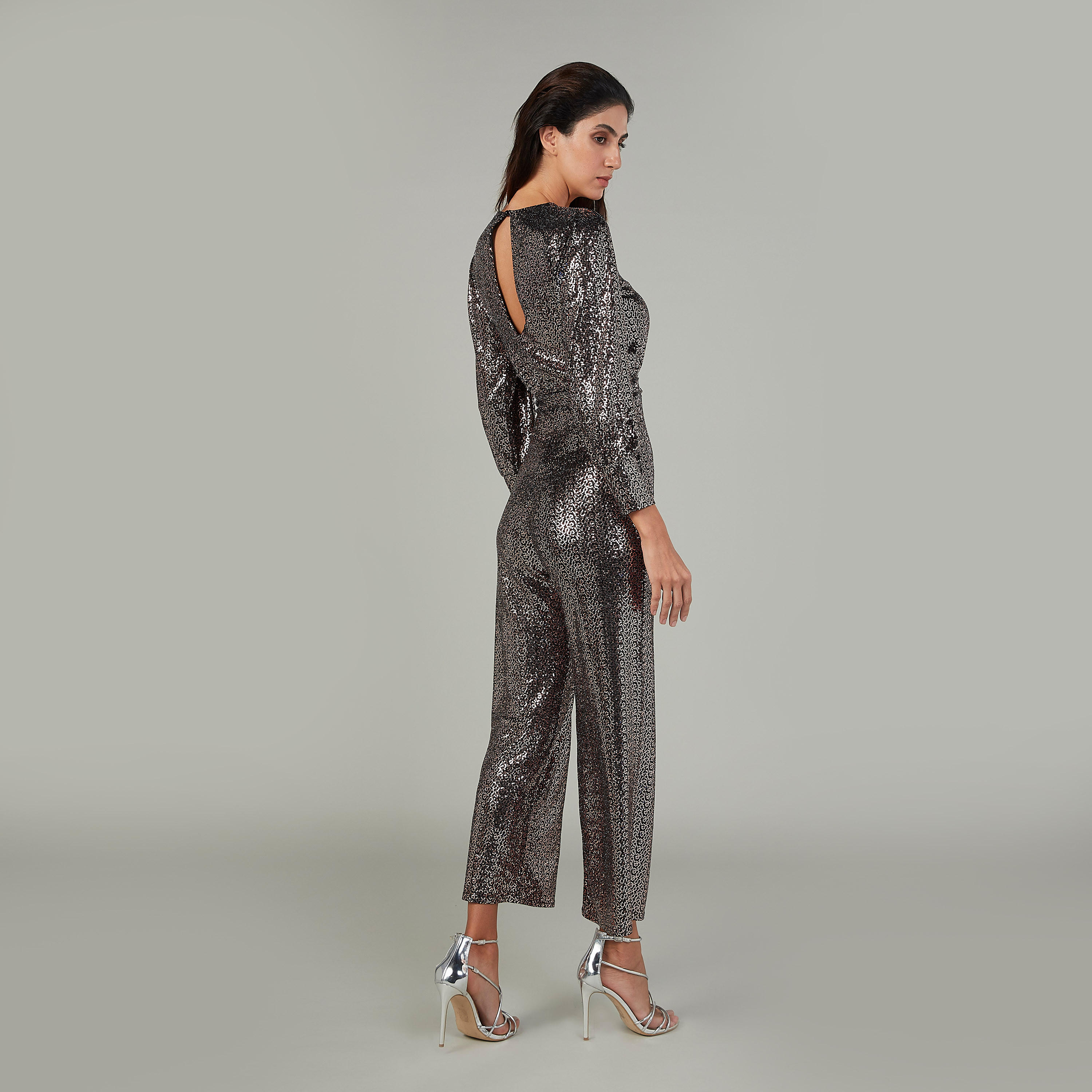 أفرول طويل بأكمام بيشوب وأربطة بتفاصيل مزينة-women-clothing-jumpsuits-image-4