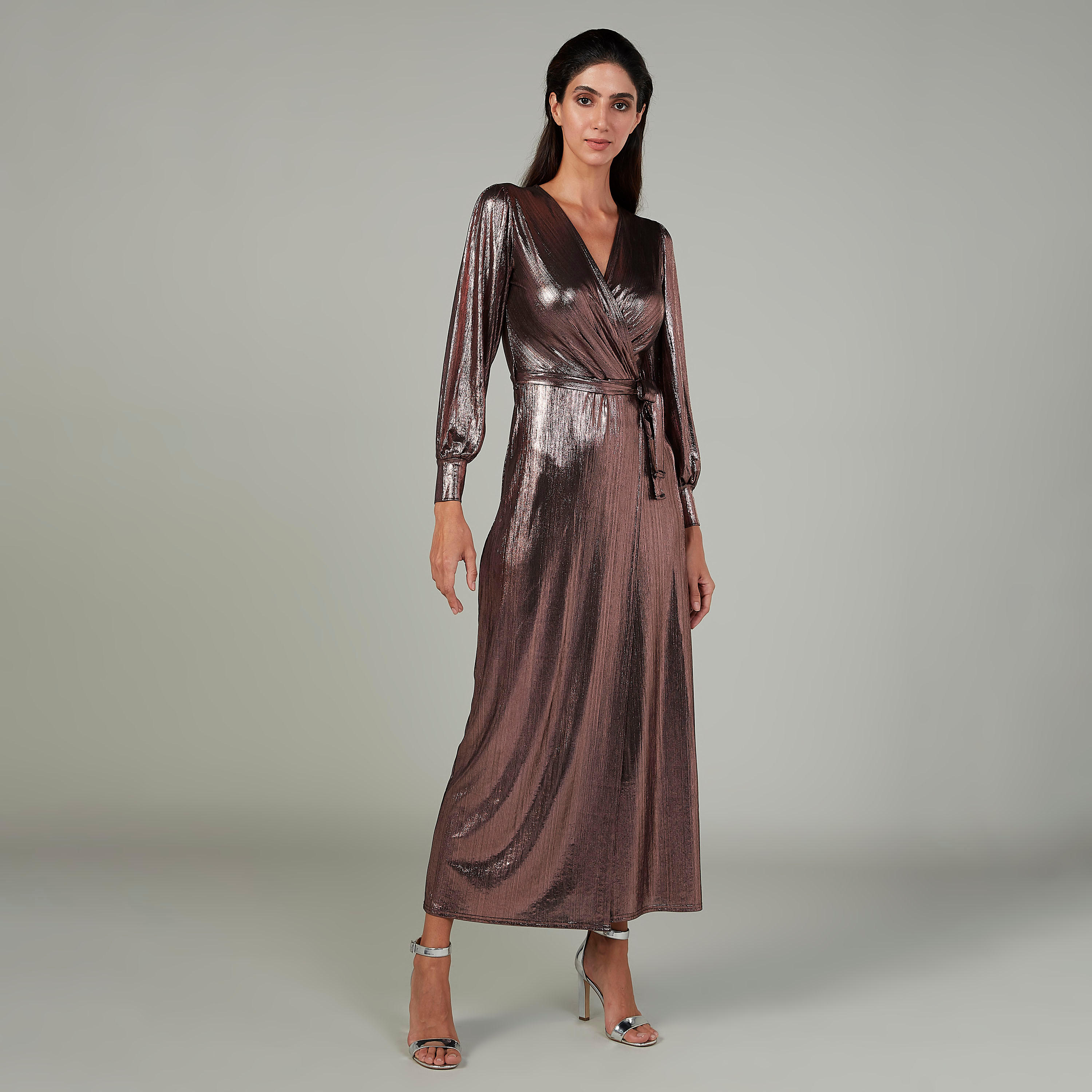 فستان طويل ملفوف بأكمام بيشوب وأربطة بتفاصيل مزينة-women-clothing-dresses-image-2