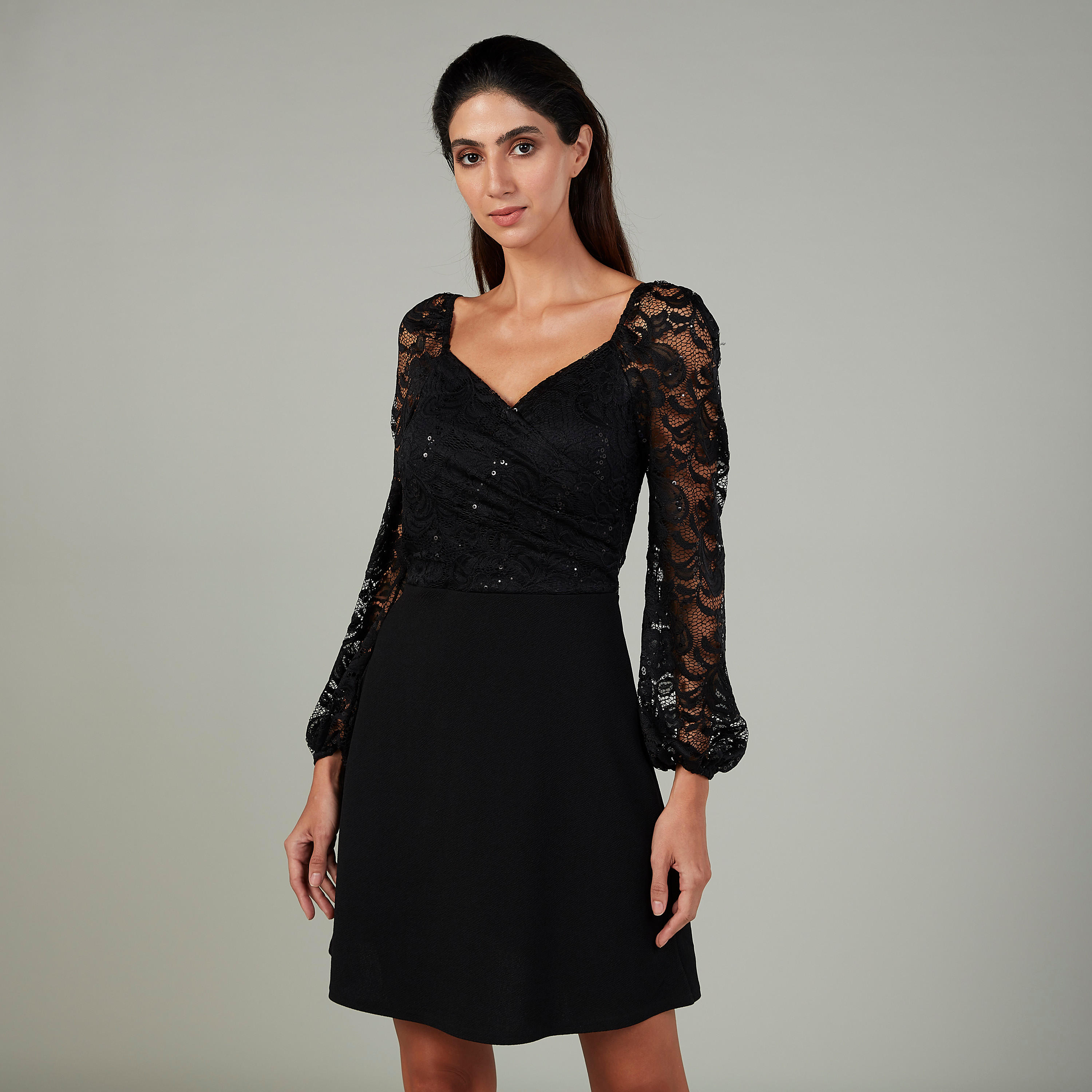 فستان إيه لاين متوسط الطول باكمام طويلة بتفاصيل دانتيل-women-clothing-dresses-image-4