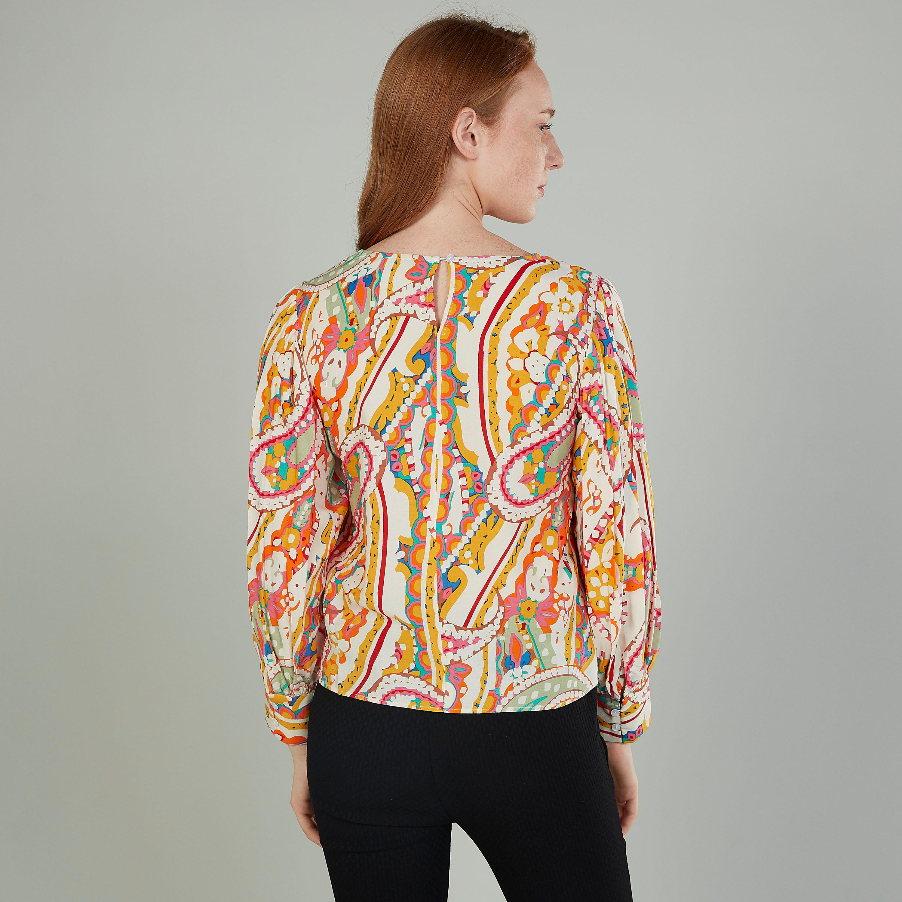 بلوزة بياقة مستديرة وأكمام طويلة وطبعات-women-clothing-shirtsandblouses-blouses-image-4