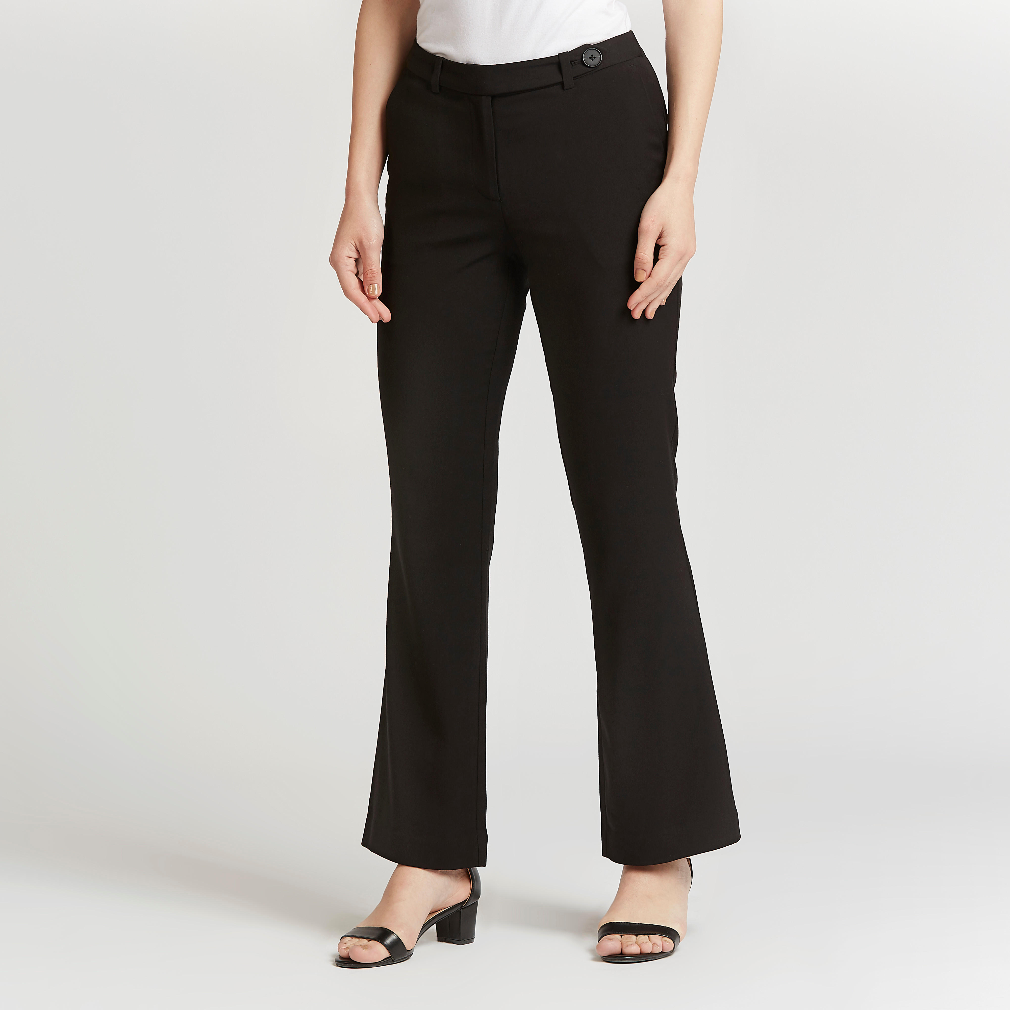 بنطلون بخصر متوسّط الإرتفاع وتفاصيل جيوب وعراوي-women-clothing-bottoms-trousers-image-1