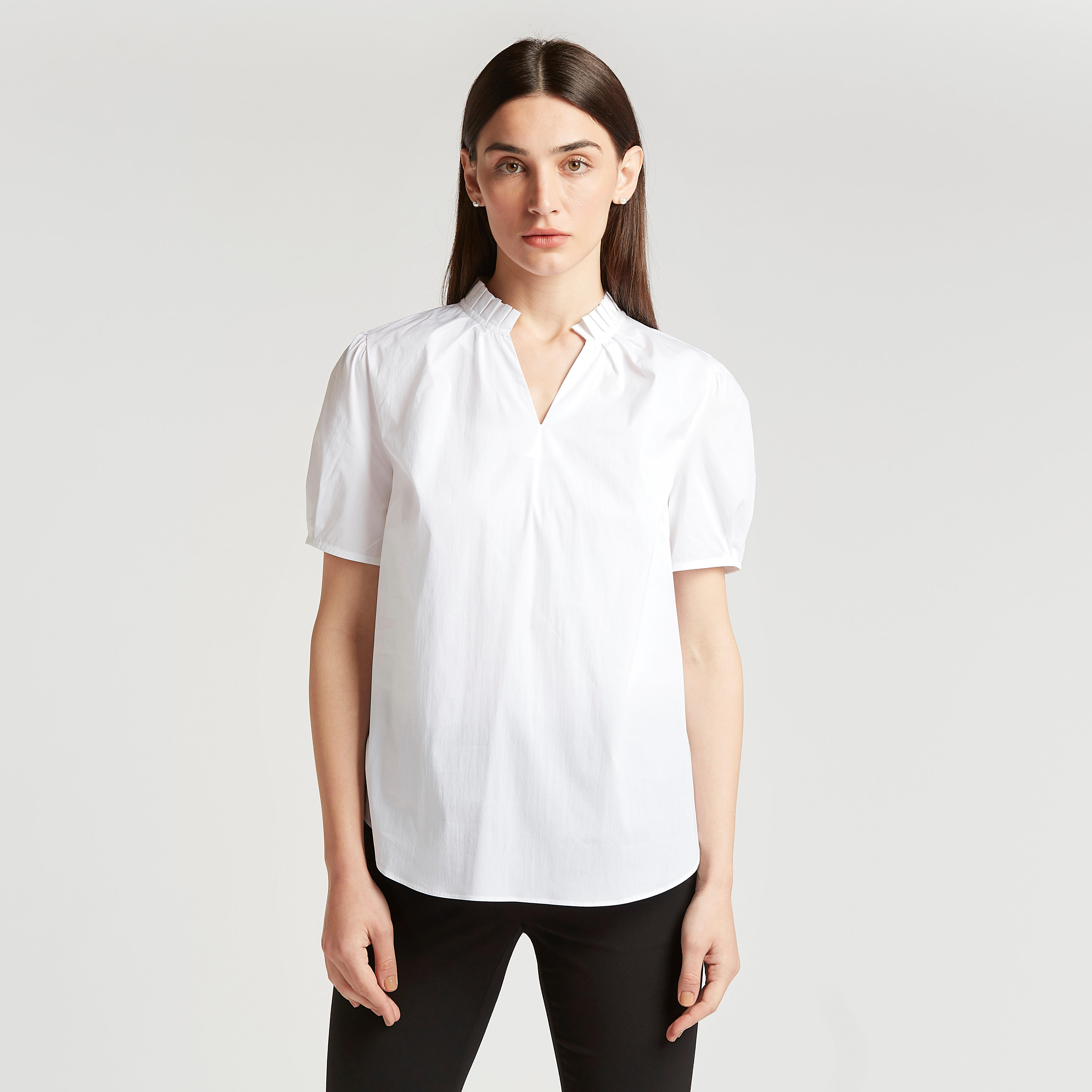 بلوزة سادة بياقة V وأكمام قصيرة-women-clothing-shirtsandblouses-blouses-image-1