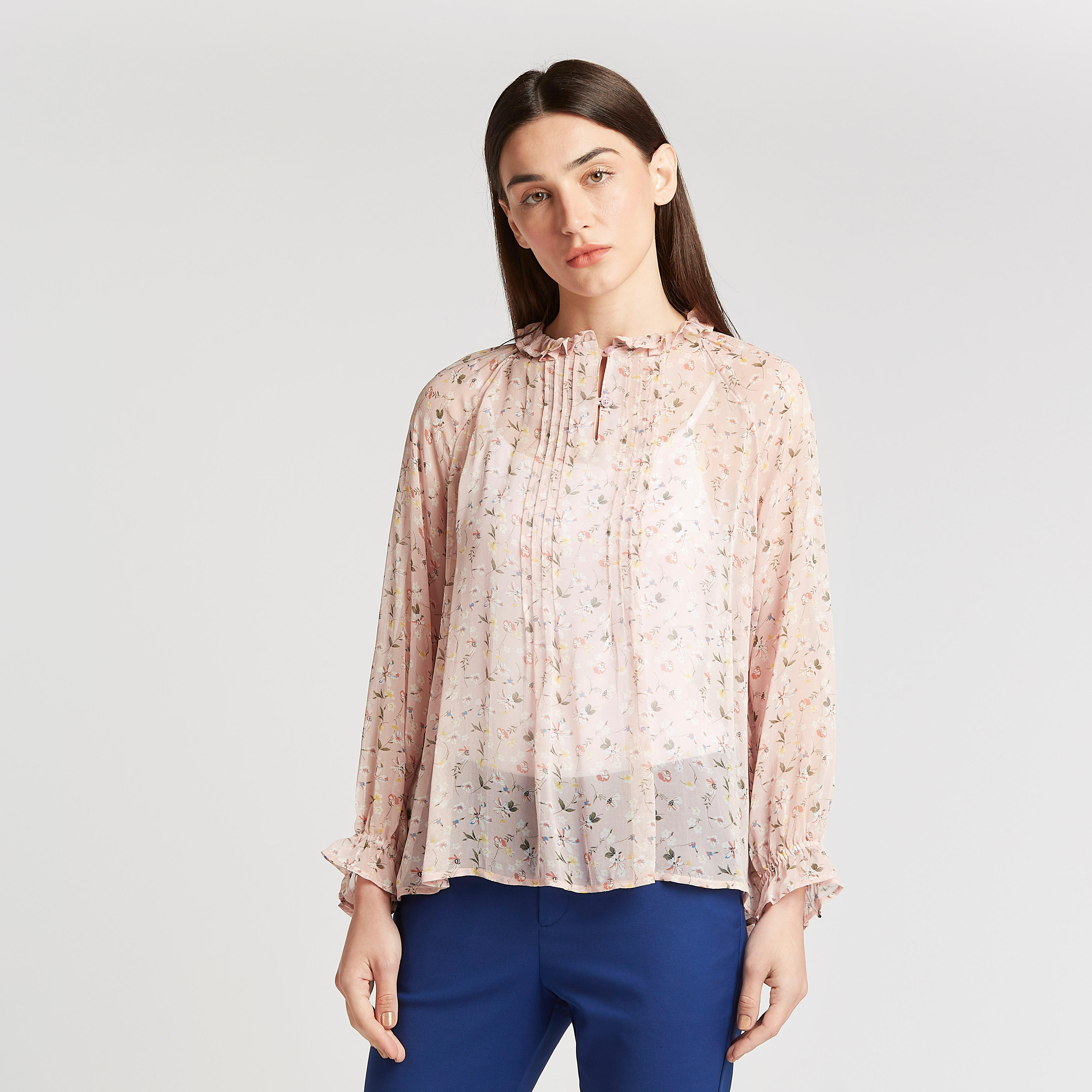 بلوزة بطبعات أزهار وأكمام طويلة وتفاصيل كشكشة-women-clothing-shirtsandblouses-blouses-image-1