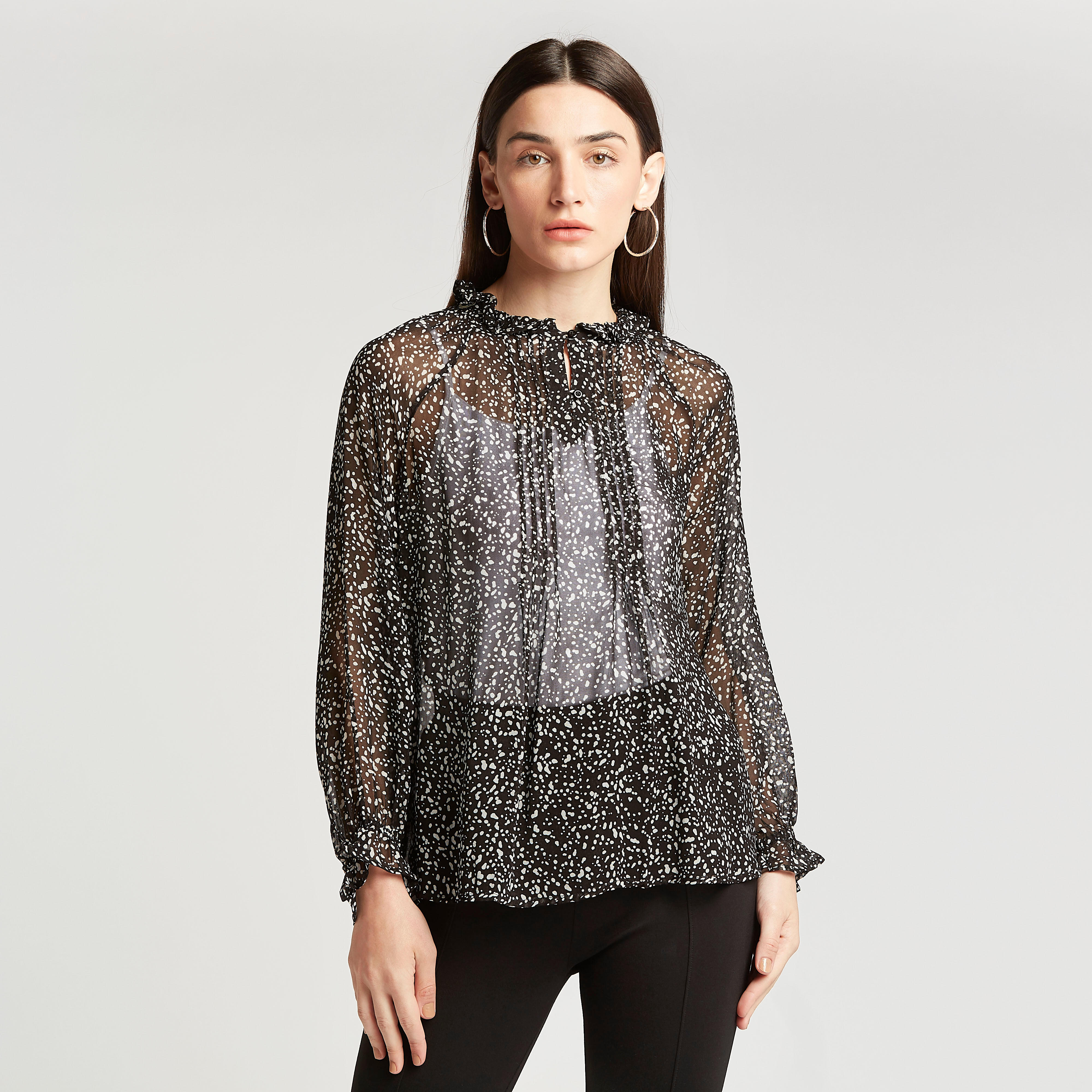 بلوزة بأكمام طويلة وتفاصيل كشكش وطبعات-women-clothing-shirtsandblouses-blouses-image-1