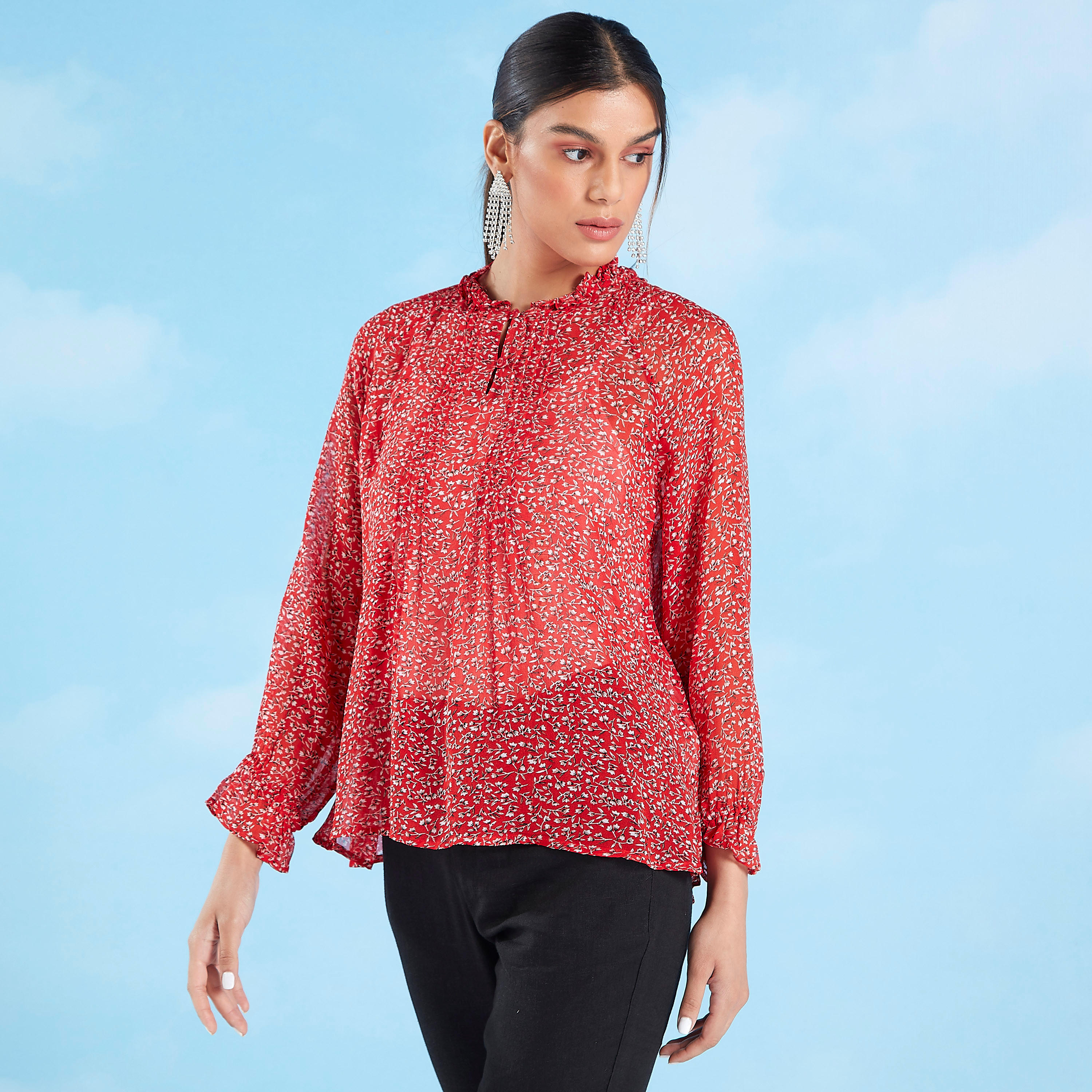 بلوزة بأكمام طويلة وتفاصيل كشكش وطبعات-women-clothing-shirtsandblouses-blouses-image-4