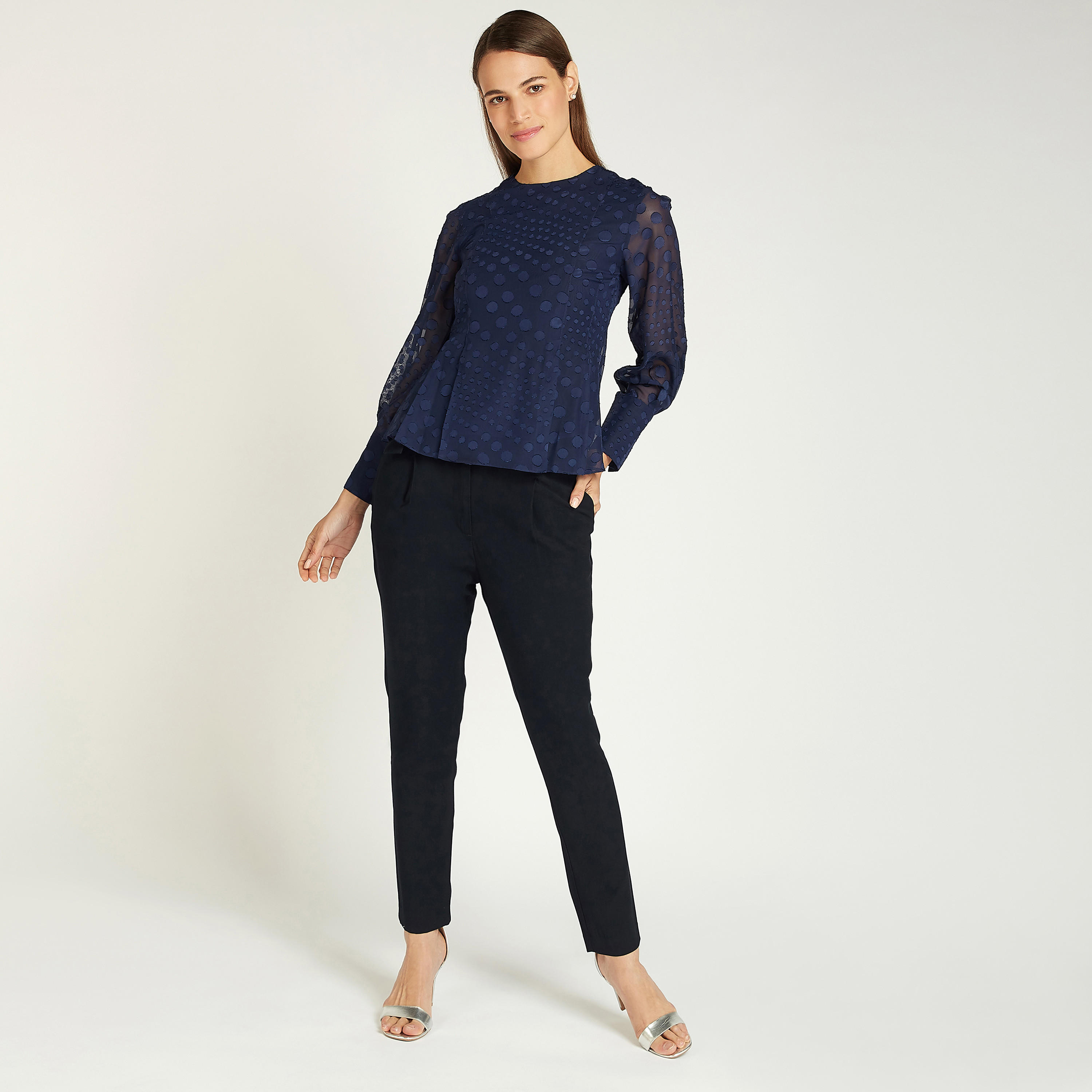 بلوزة بارزة الملمس بياقة ضيّقة وأكمام طويلة-women-clothing-shirtsandblouses-blouses-image-2