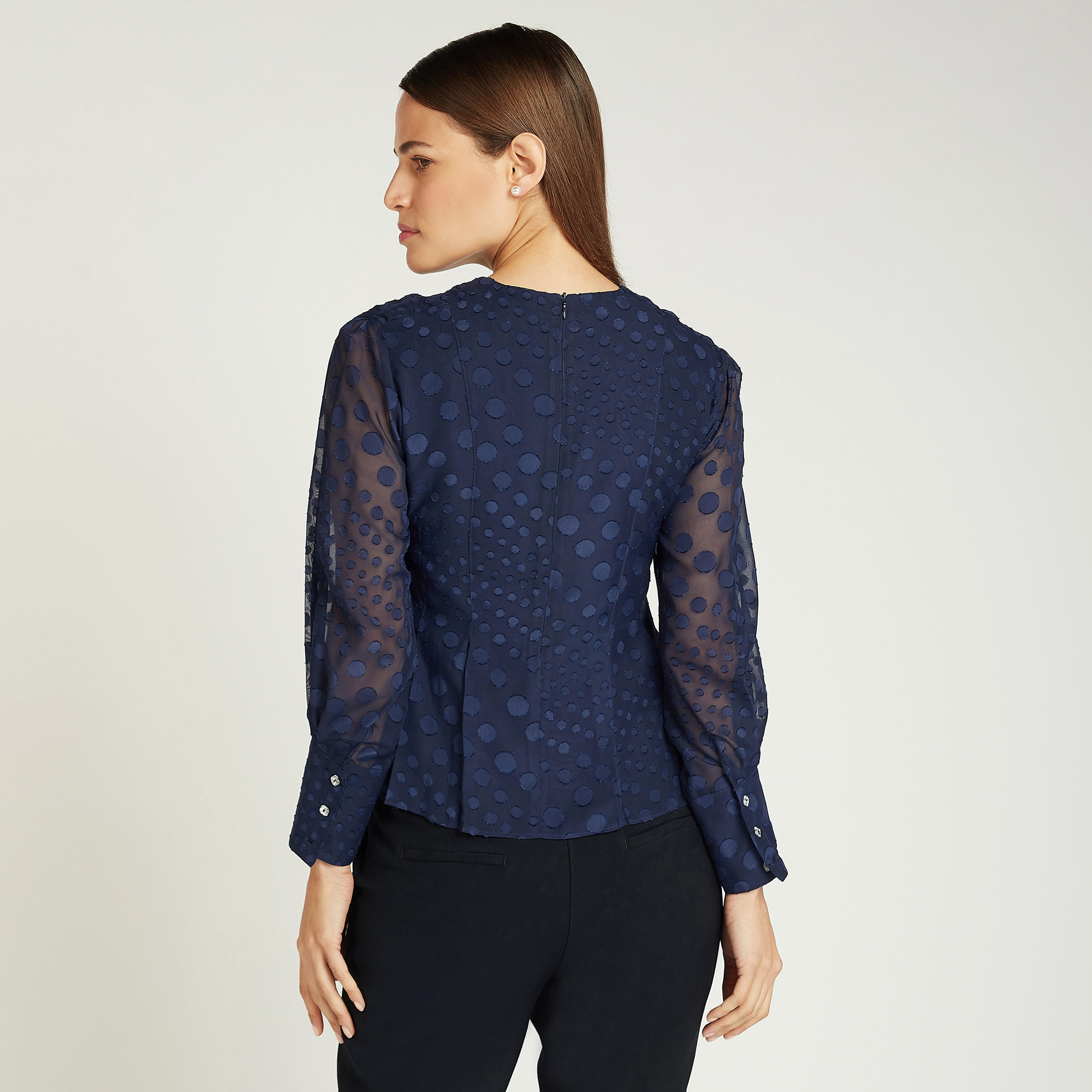 بلوزة بارزة الملمس بياقة ضيّقة وأكمام طويلة-women-clothing-shirtsandblouses-blouses-image-4