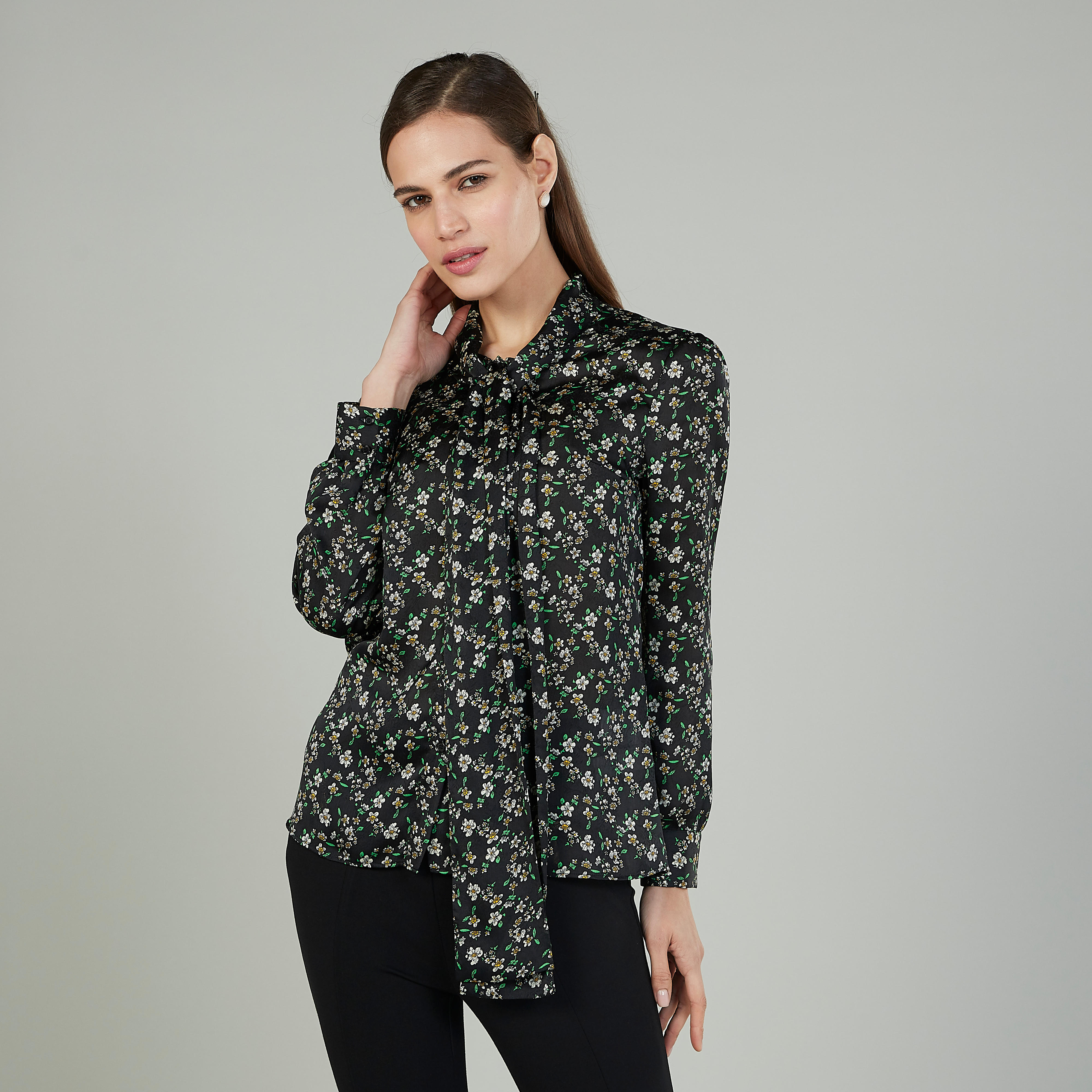 بلوزة بأكمام طويلة وربطة عنق وطبعات-women-clothing-shirtsandblouses-blouses-image-1