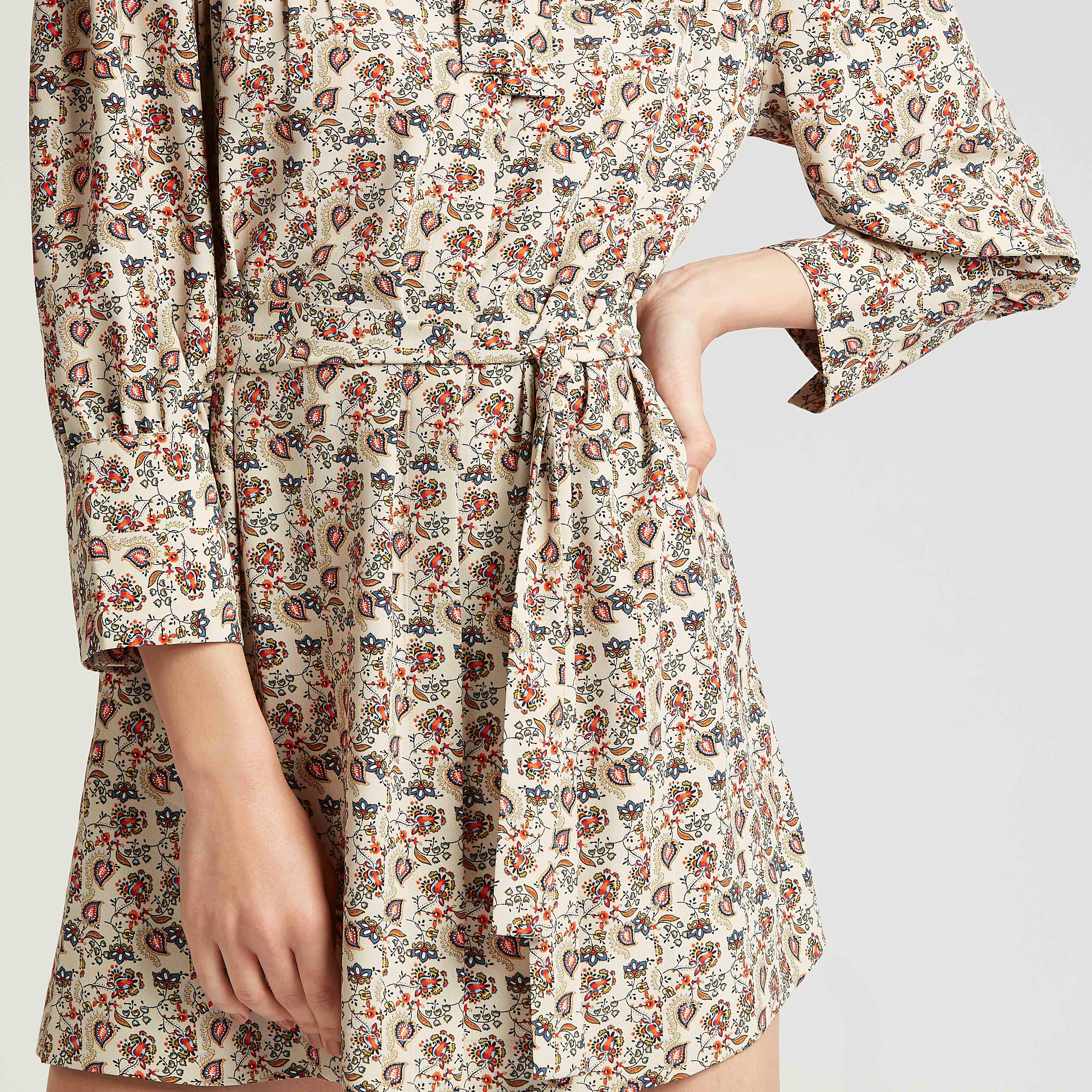 فستان قصير واسع بأكمام طويلة وأربطة وطبعات-women-clothing-dresses-image-3