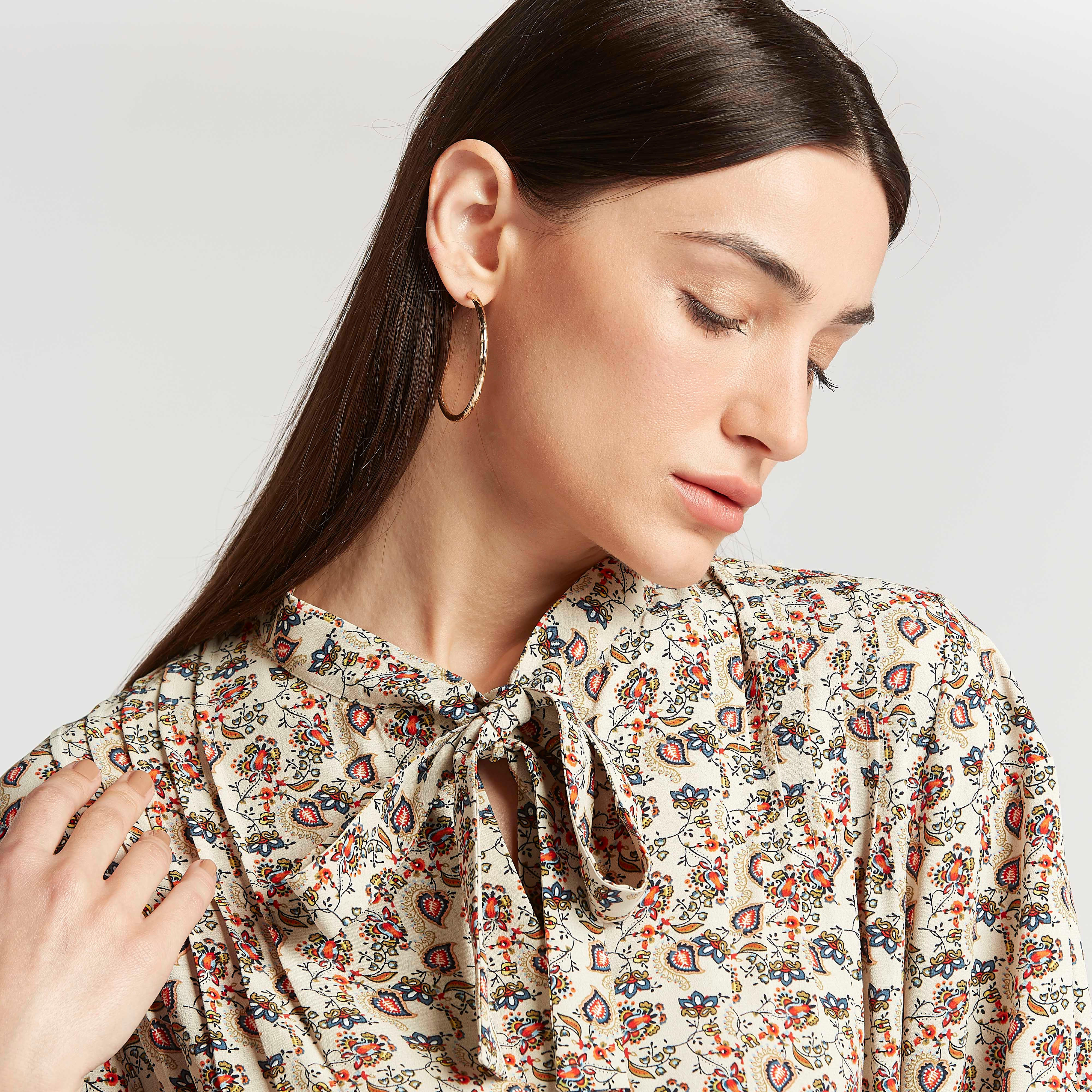 فستان قصير واسع بأكمام طويلة وأربطة وطبعات-women-clothing-dresses-image-1