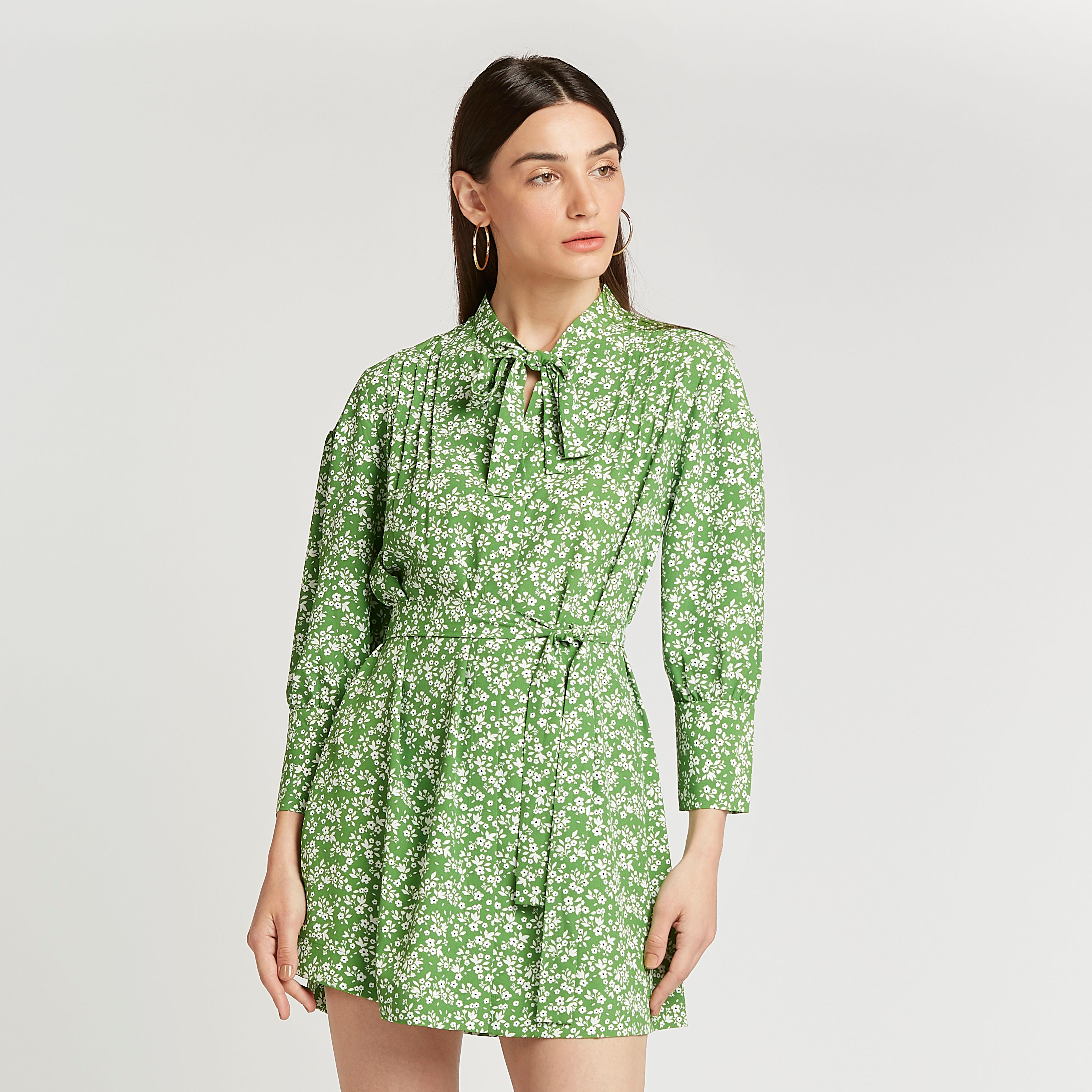 فستان قصير واسع بأكمام طويلة وربطة عنق وطبعات أزهار-women-clothing-dresses-image-1