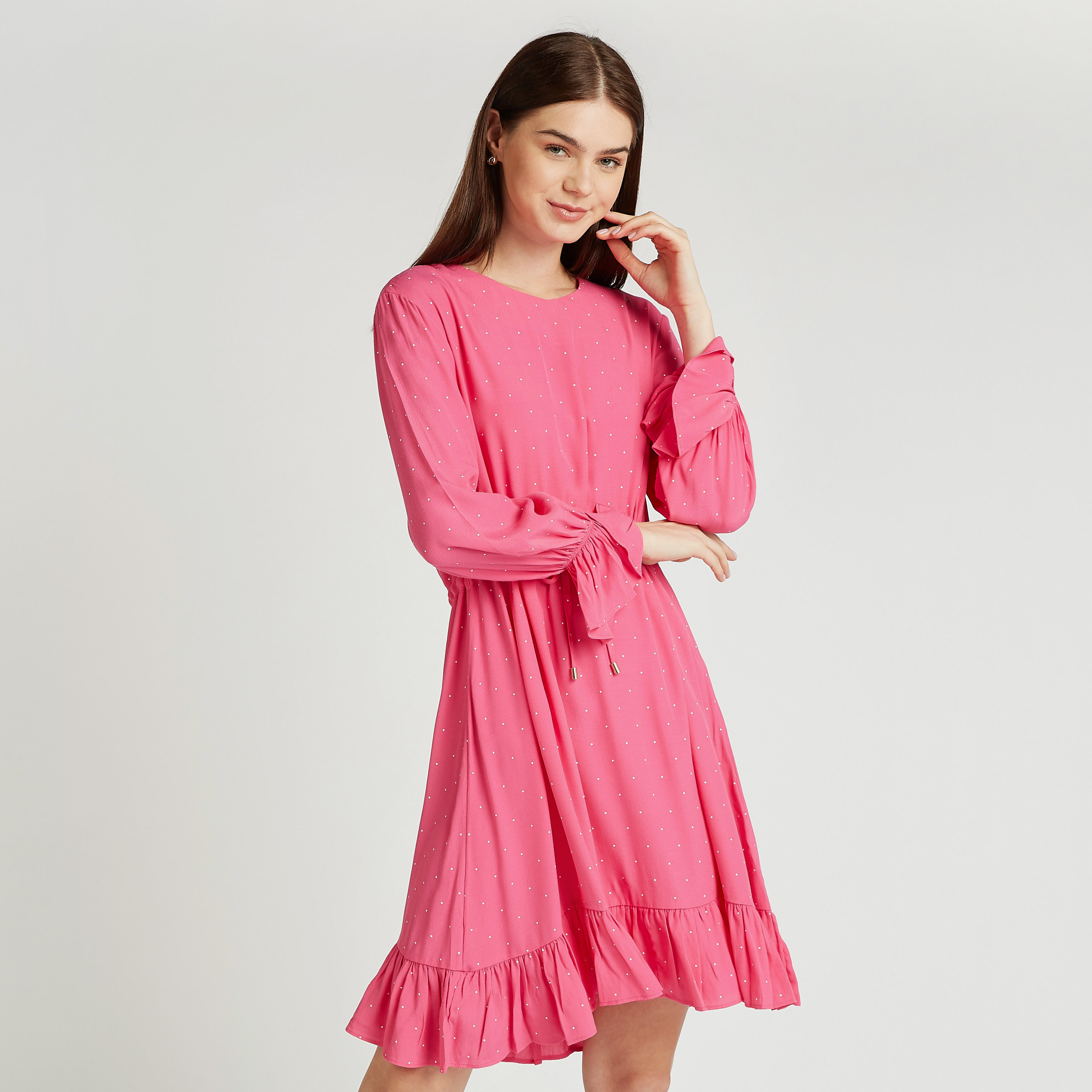فستان قصير بطبعات منقّطة وأكمام واسعة وأربطة-women-clothing-dresses-image-1