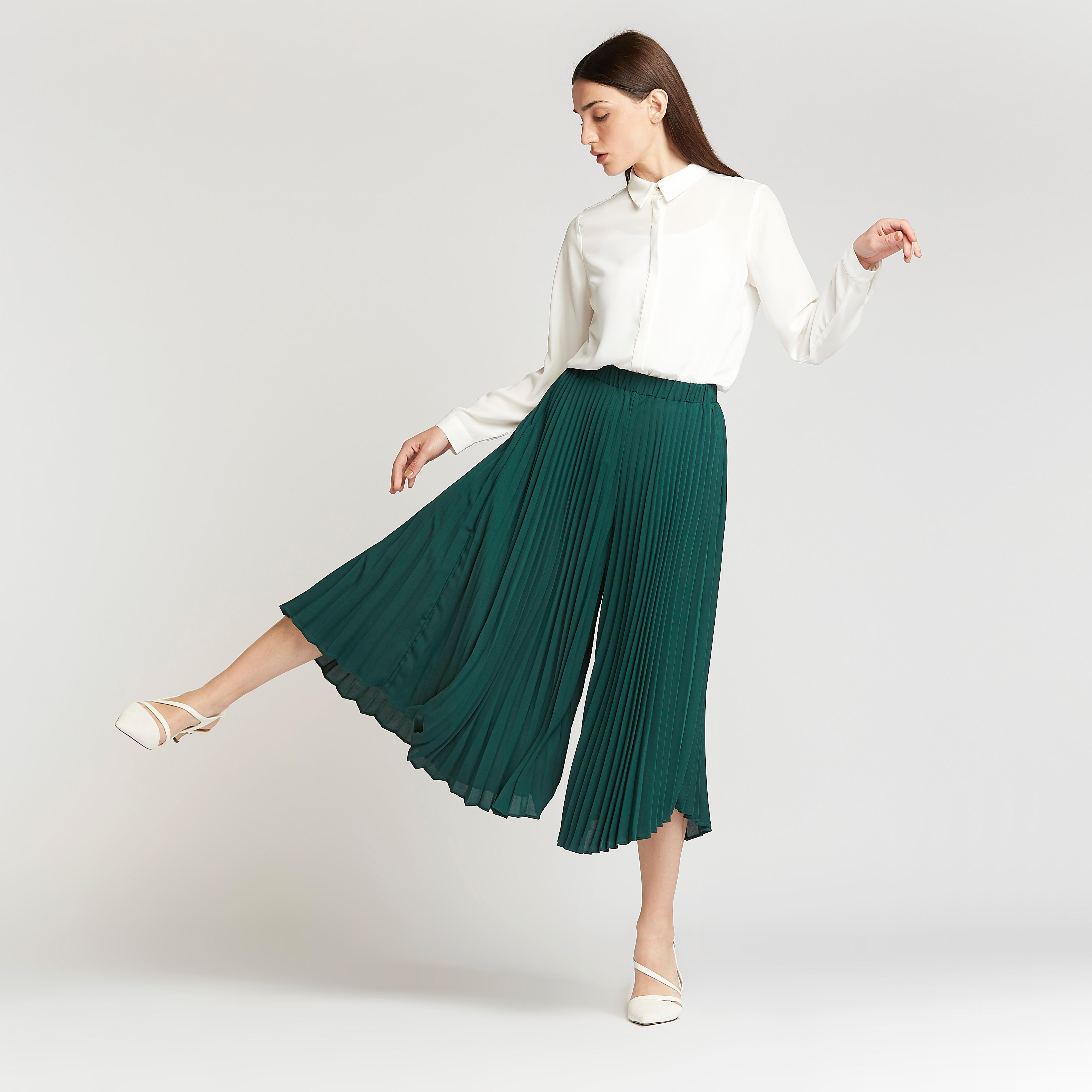 بنطلون قصير بارز الملمس بخصر مطاطي متوسط الارتفاع-women-clothing-bottoms-trousers-image-3