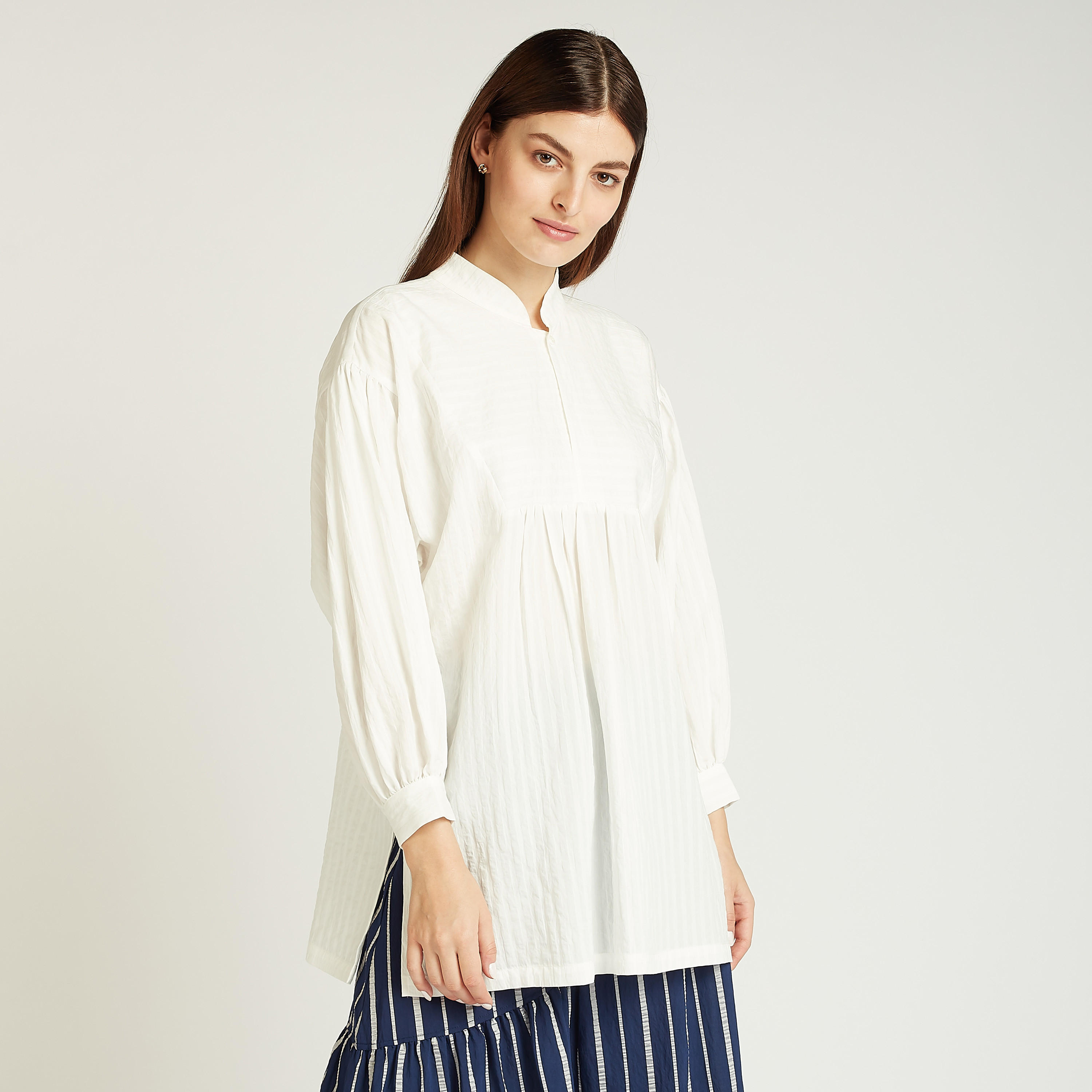 بلوزة بارزة الملمس بياقة ماندارين وأكمام طويلة-women-clothing-shirtsandblouses-blouses-image-4
